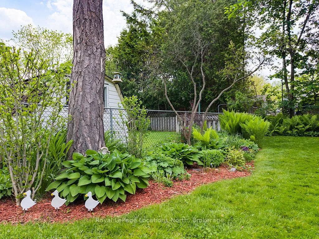 Photo 31 of 114 Eighth Street, Collingwood — HOMEH