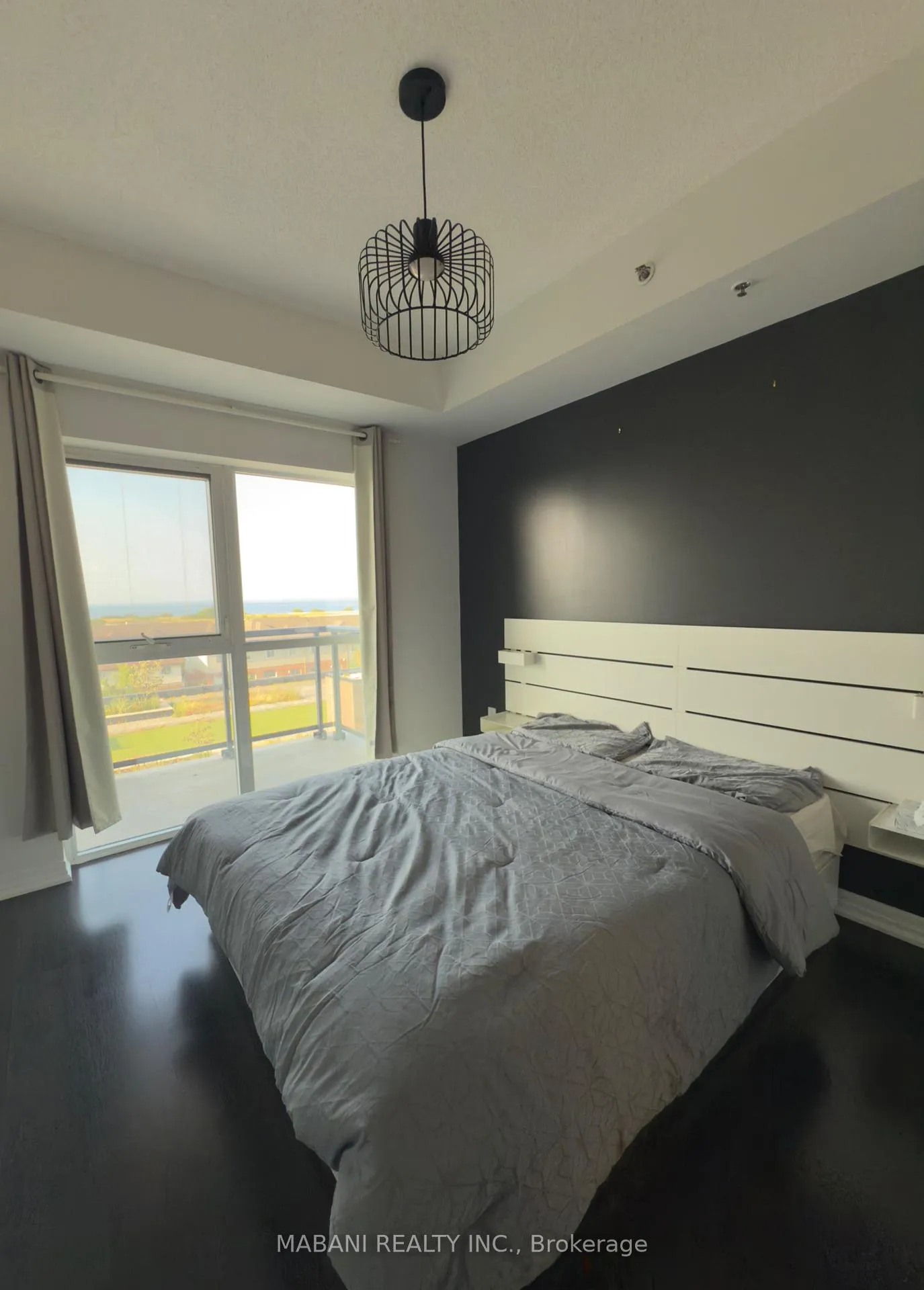 Photo 11 of Unit 405, 560 North Service Road, Grimsby, Grimsby Beach — HOMEH