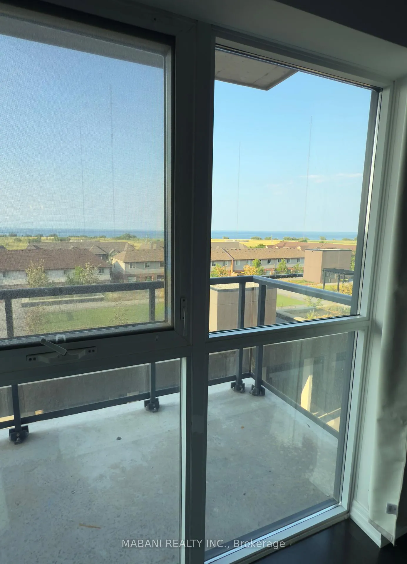 Photo 12 of Unit 405, 560 North Service Road, Grimsby, Grimsby Beach — HOMEH