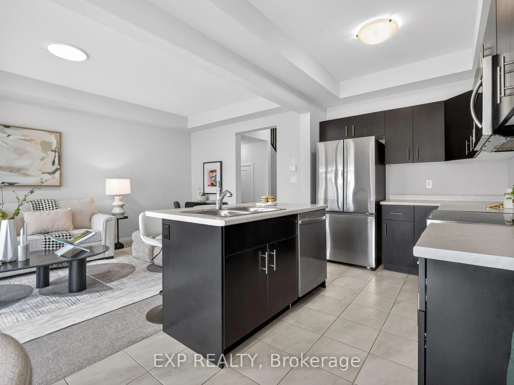 Photo 8 of 7372 Marvel Drive, Niagara Falls, Brown — HOMEH