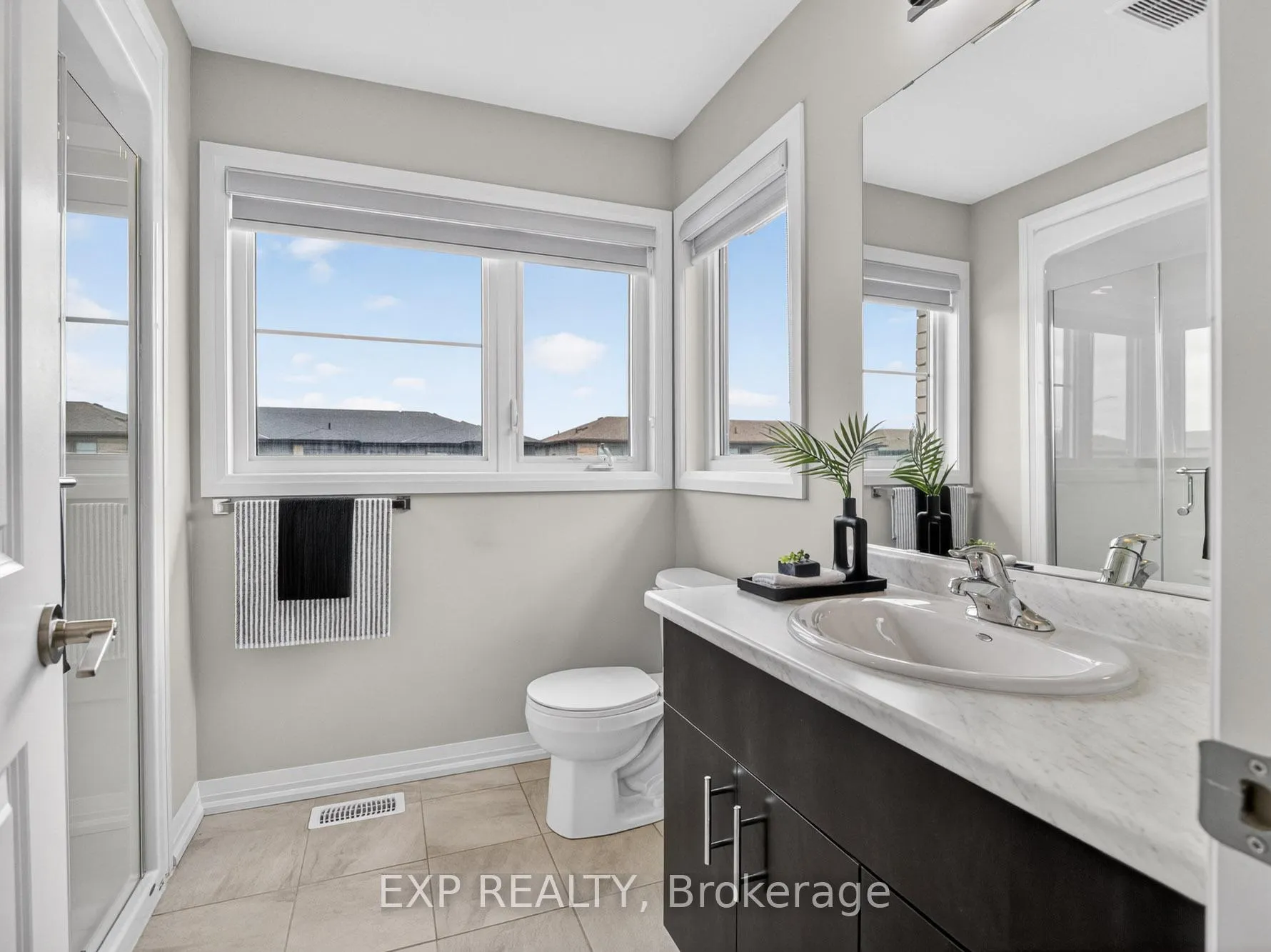 Photo 20 of 7372 Marvel Drive, Niagara Falls, Brown — HOMEH