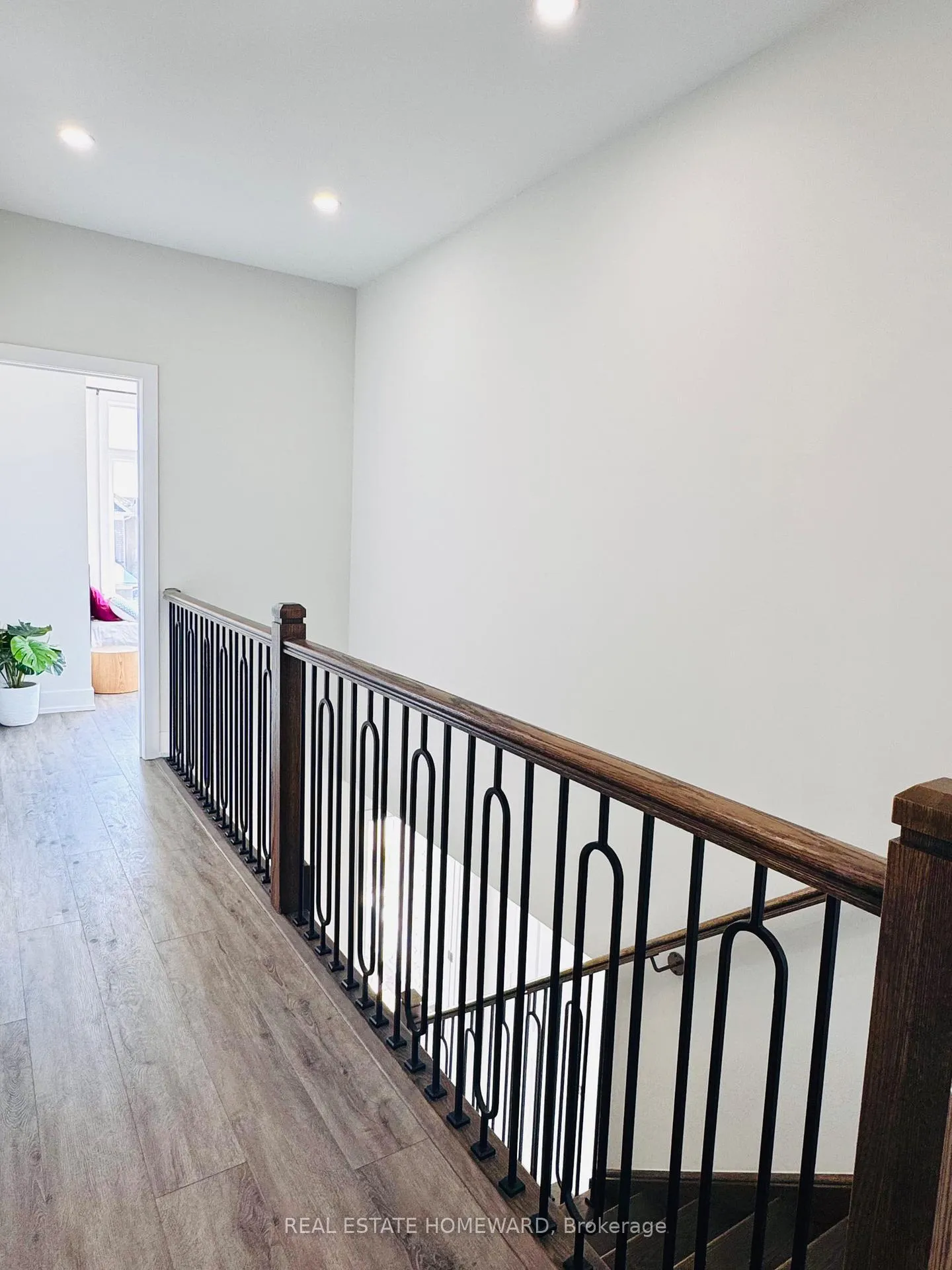 Photo 13 of 960 Lockie Drive, Oshawa, Kedron — HOMEH