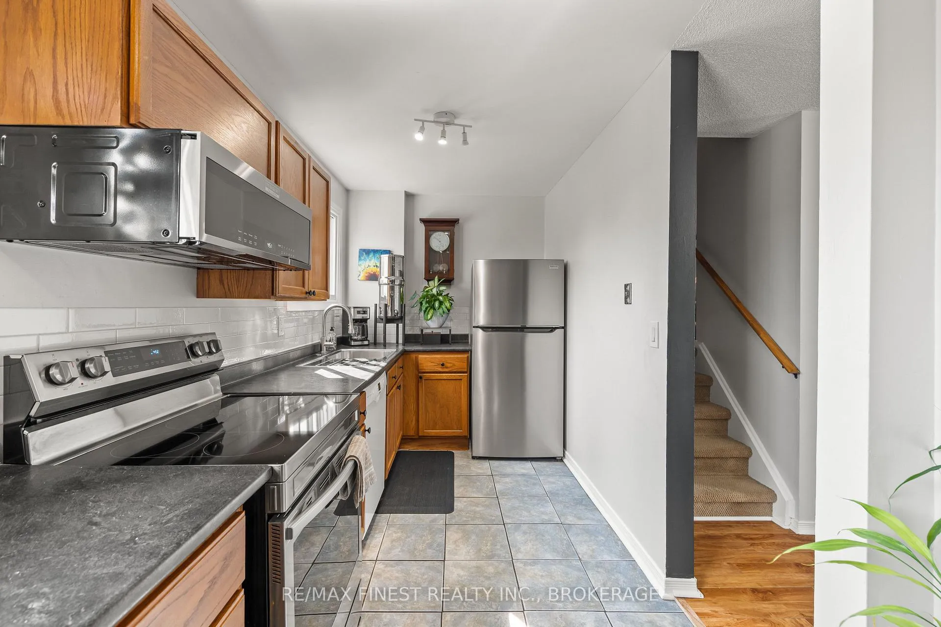 Photo 17 of 1083 Craig Lane, Kingston, South of Taylor-Kidd Blvd — HOMEH