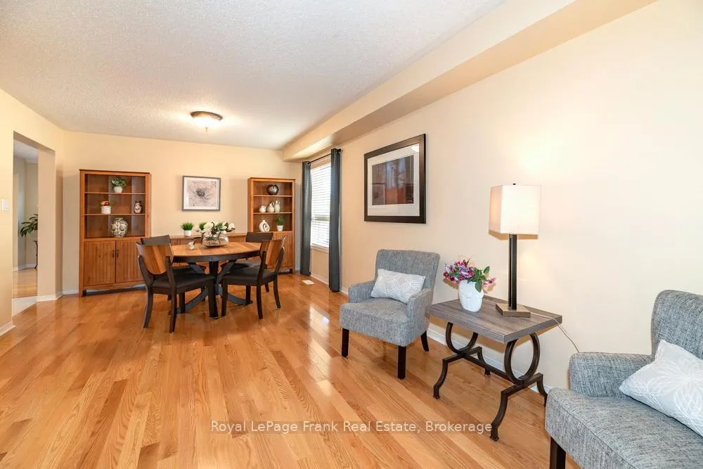 Photo 5 of 720 Ormond Drive, Oshawa, Samac — HOMEH