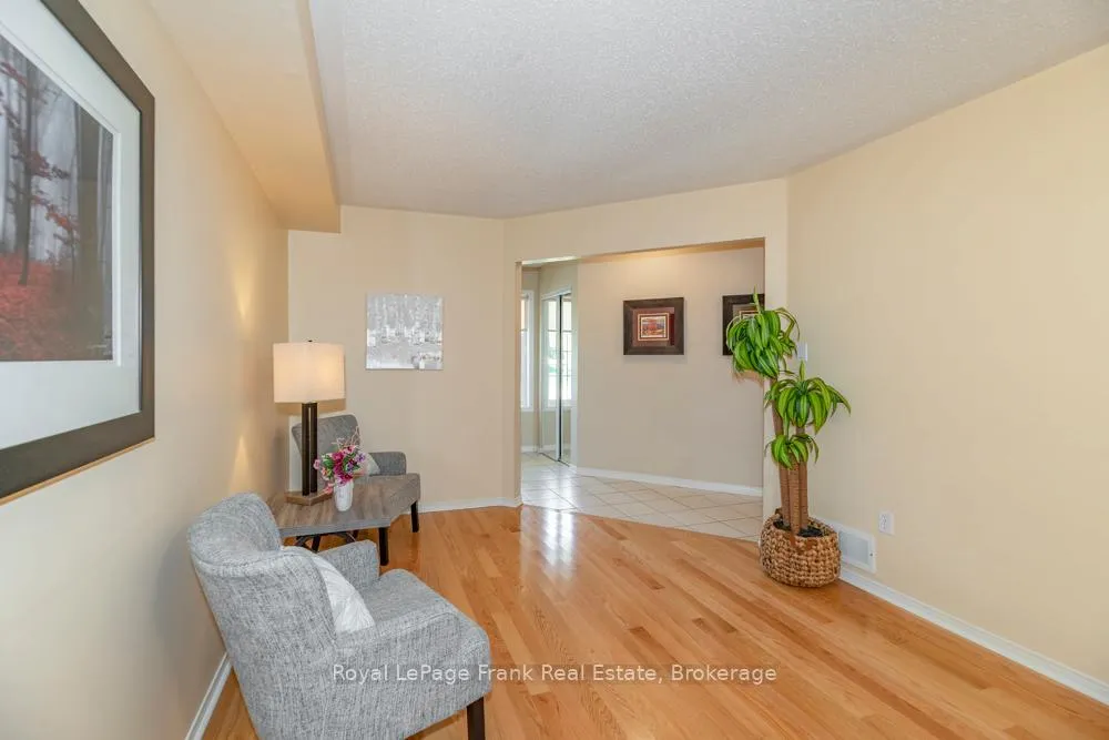 Photo 8 of 720 Ormond Drive, Oshawa, Samac — HOMEH
