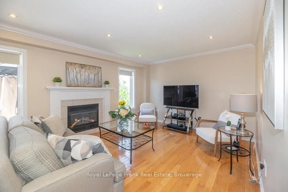 Photo 9 of 720 Ormond Drive, Oshawa, Samac — HOMEH