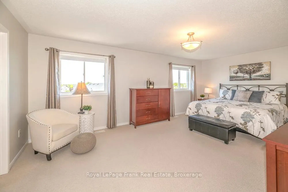 Photo 20 of 720 Ormond Drive, Oshawa, Samac — HOMEH