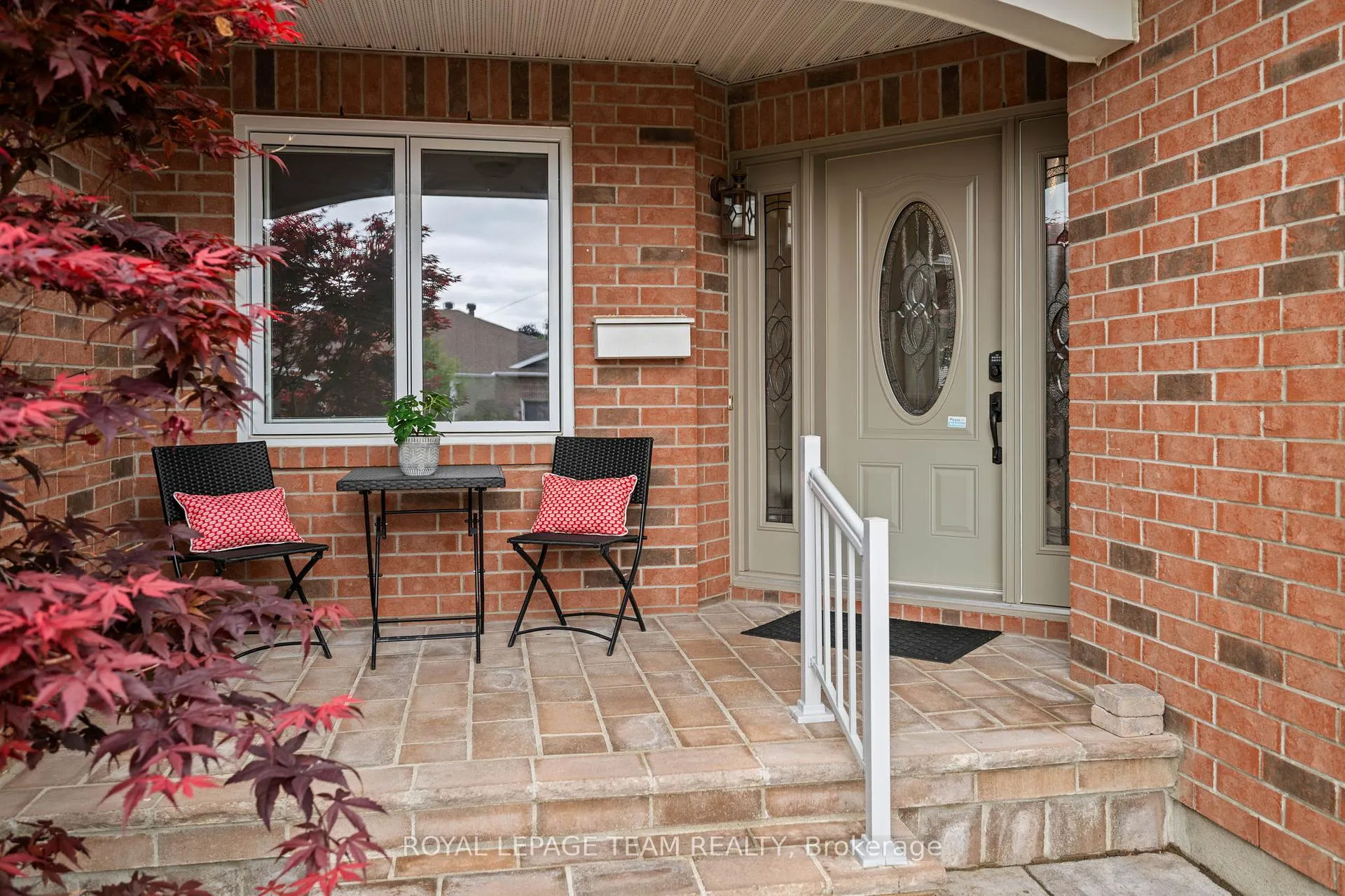 Photo 2 of 47 Stowgrass Crescent, Ottawa, Stittsville (Central) — HOMEH
