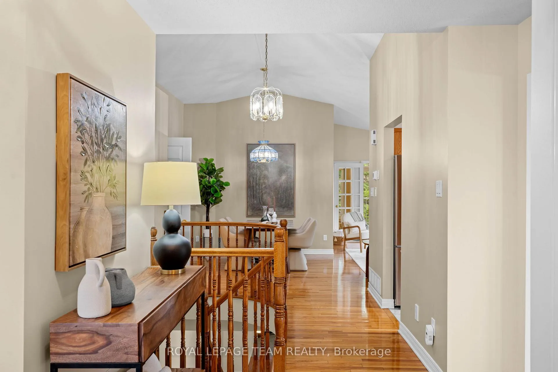 Photo 4 of 47 Stowgrass Crescent, Ottawa, Stittsville (Central) — HOMEH
