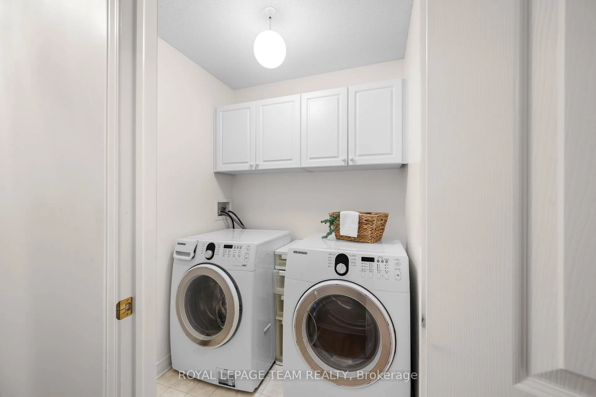 Photo 22 of 47 Stowgrass Crescent, Ottawa, Stittsville (Central) — HOMEH