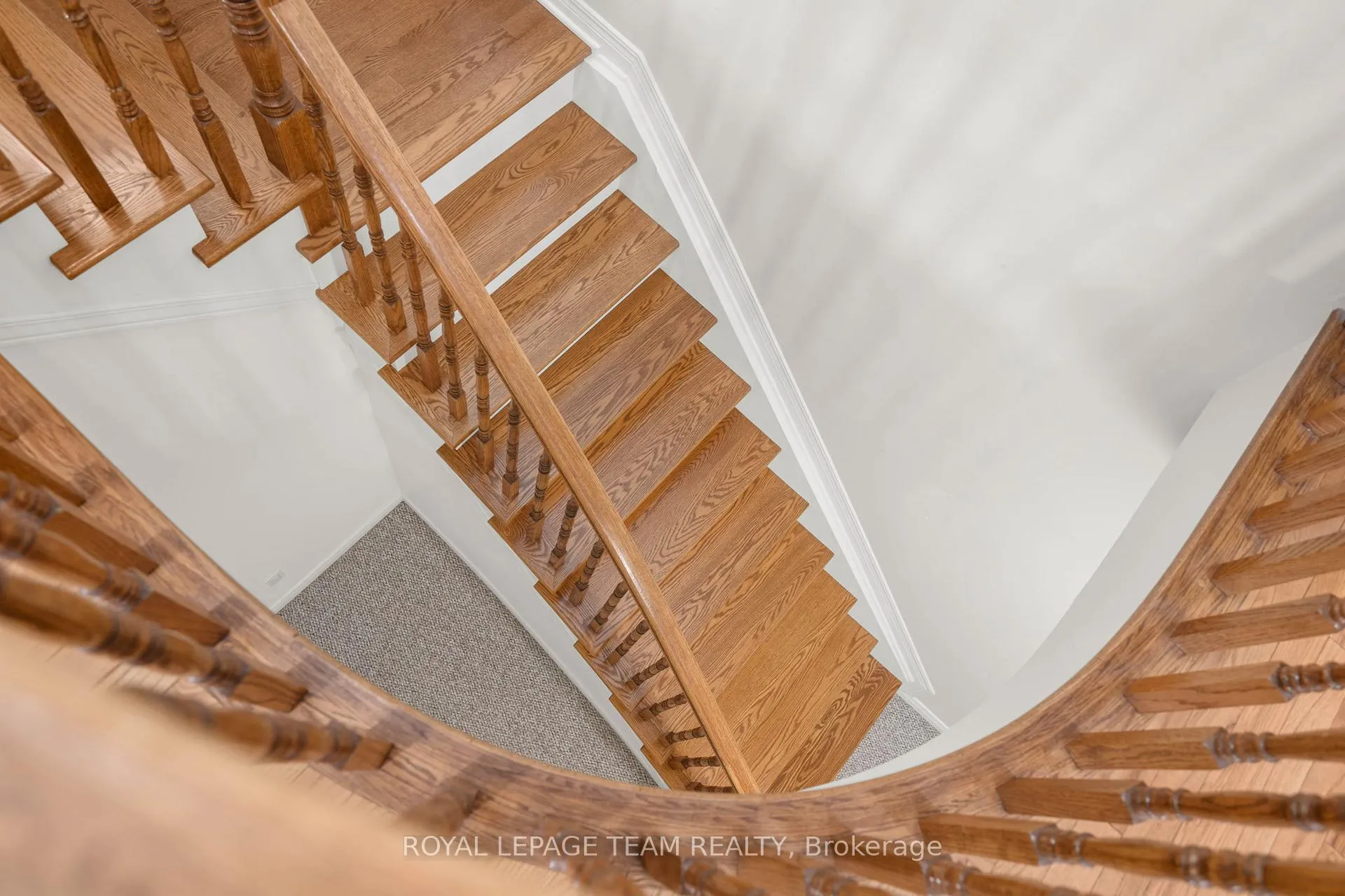 Photo 23 of 47 Stowgrass Crescent, Ottawa, Stittsville (Central) — HOMEH