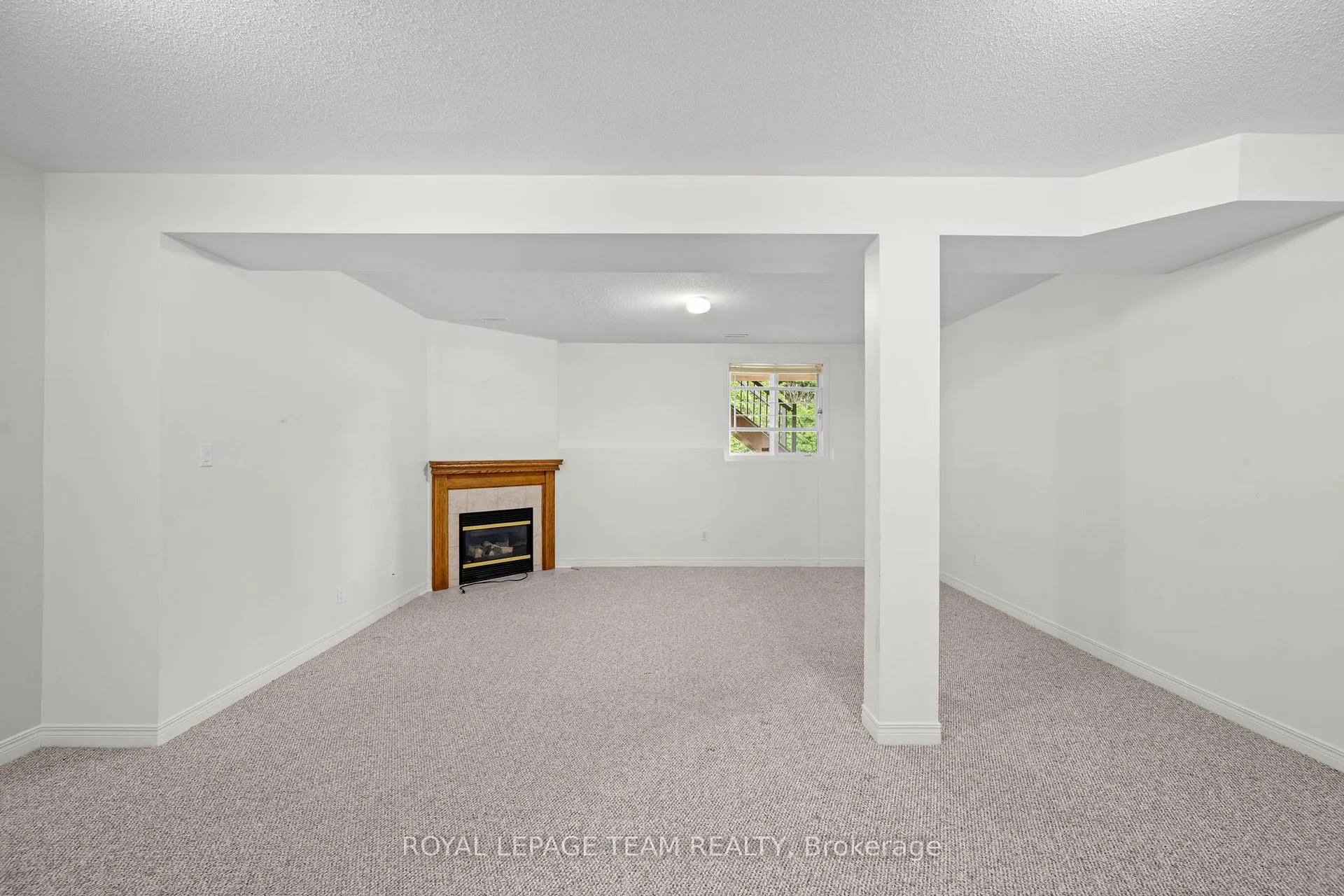 Photo 24 of 47 Stowgrass Crescent, Ottawa, Stittsville (Central) — HOMEH