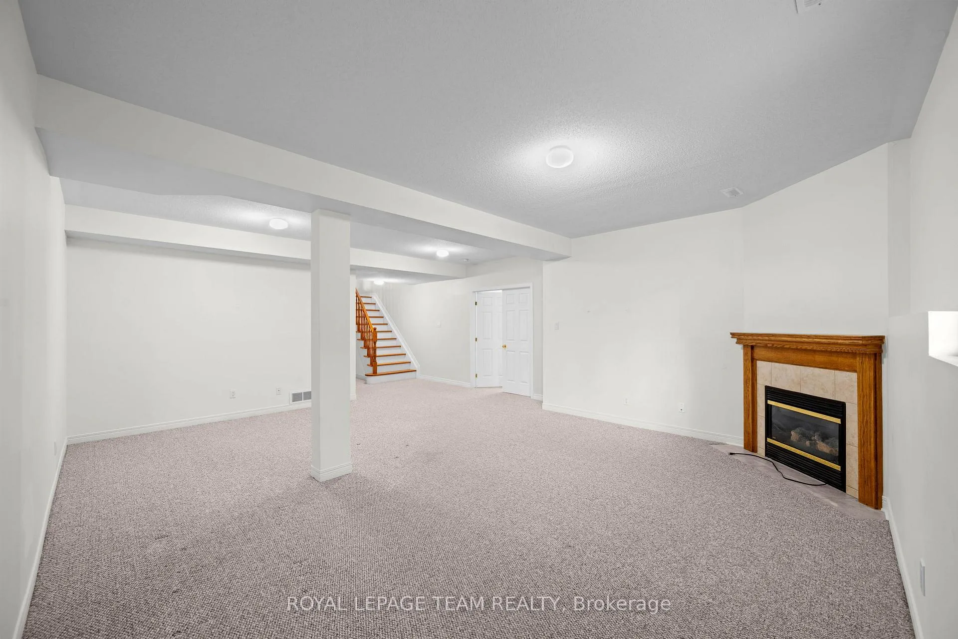 Photo 25 of 47 Stowgrass Crescent, Ottawa, Stittsville (Central) — HOMEH