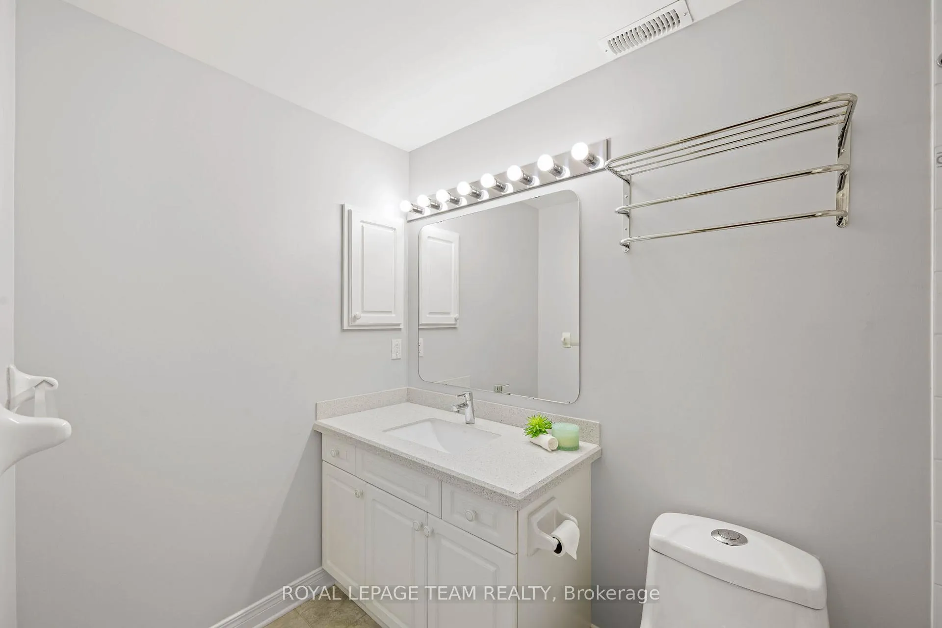 Photo 27 of 47 Stowgrass Crescent, Ottawa, Stittsville (Central) — HOMEH