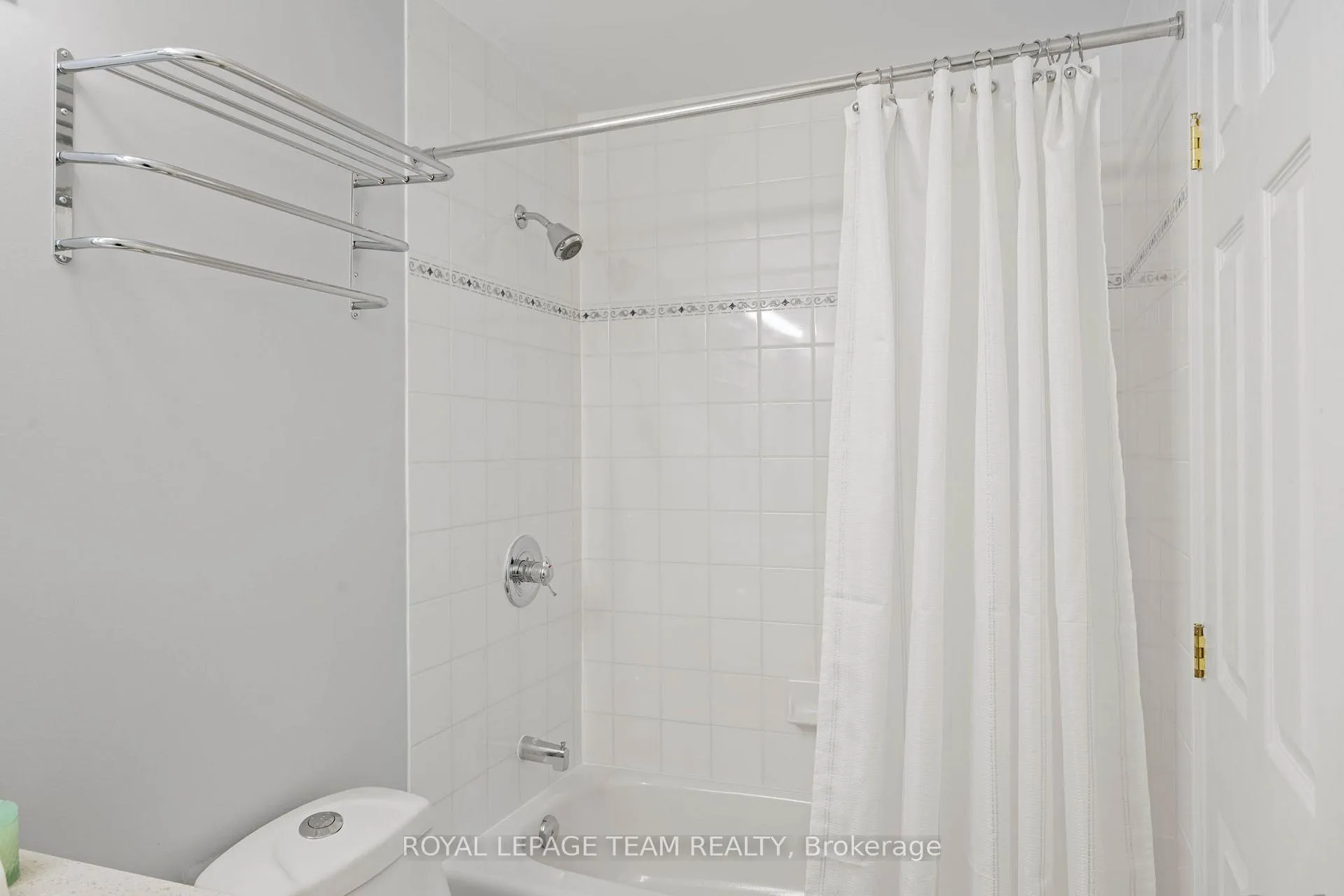 Photo 28 of 47 Stowgrass Crescent, Ottawa, Stittsville (Central) — HOMEH