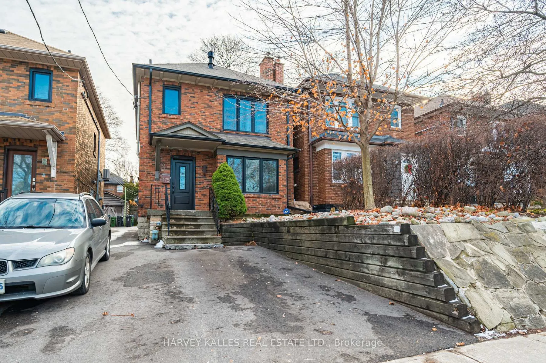 Photo 2 of 175 Lawrence Avenue W, Toronto, Lawrence Park South — HOMEH