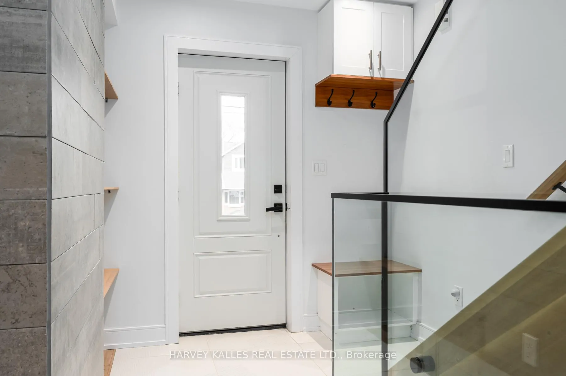 Photo 3 of 175 Lawrence Avenue W, Toronto, Lawrence Park South — HOMEH