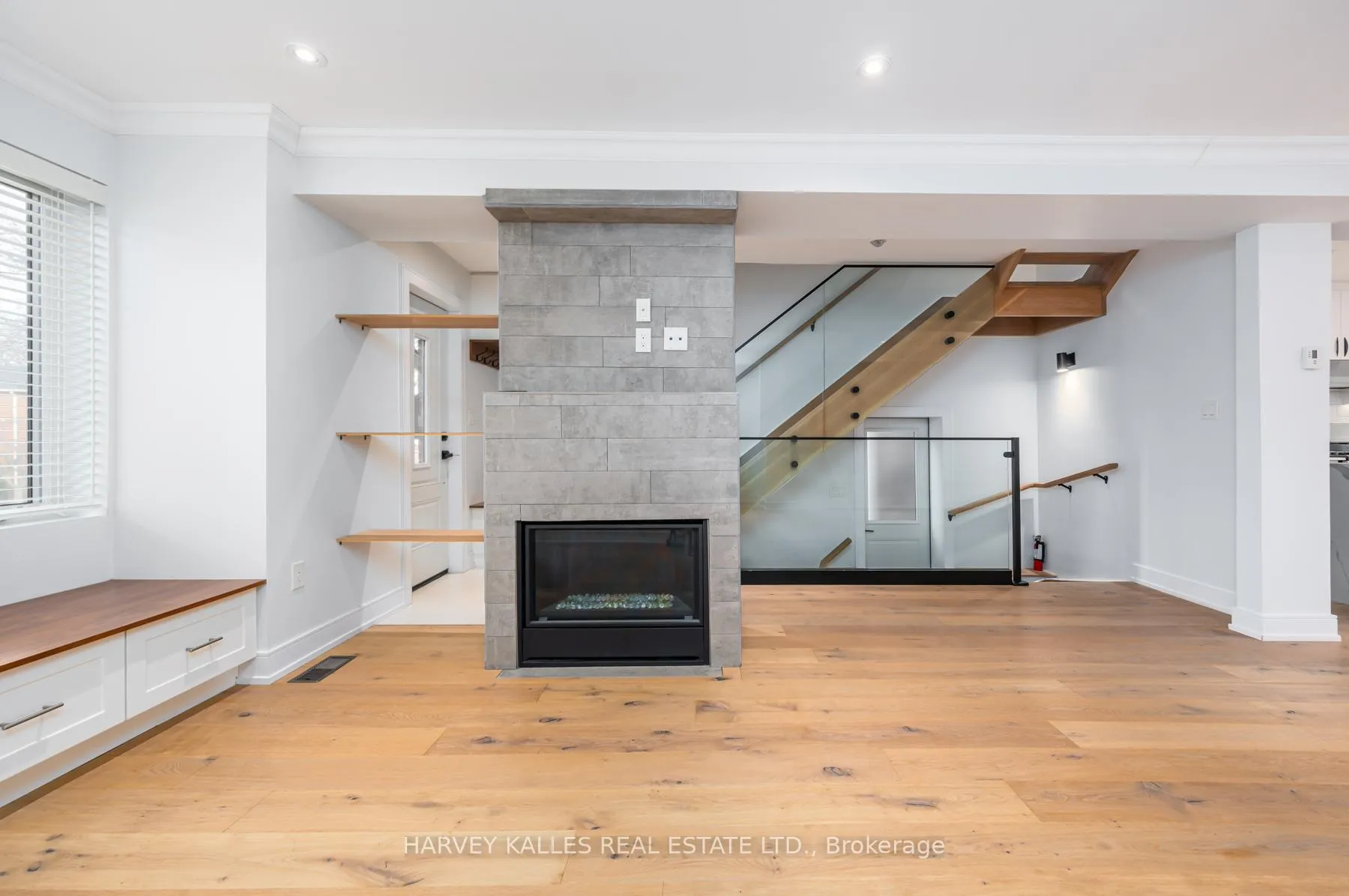 Photo 5 of 175 Lawrence Avenue W, Toronto, Lawrence Park South — HOMEH