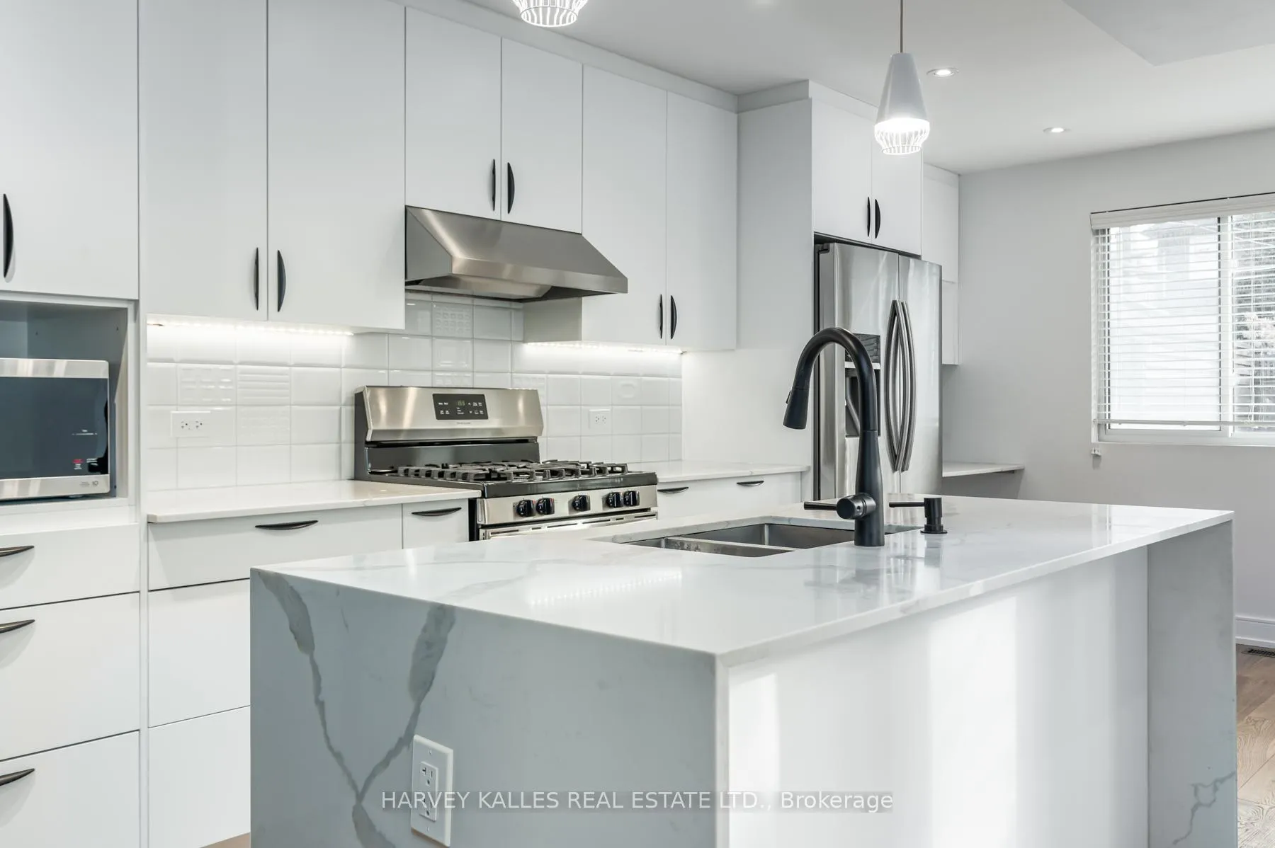 Photo 11 of 175 Lawrence Avenue W, Toronto, Lawrence Park South — HOMEH