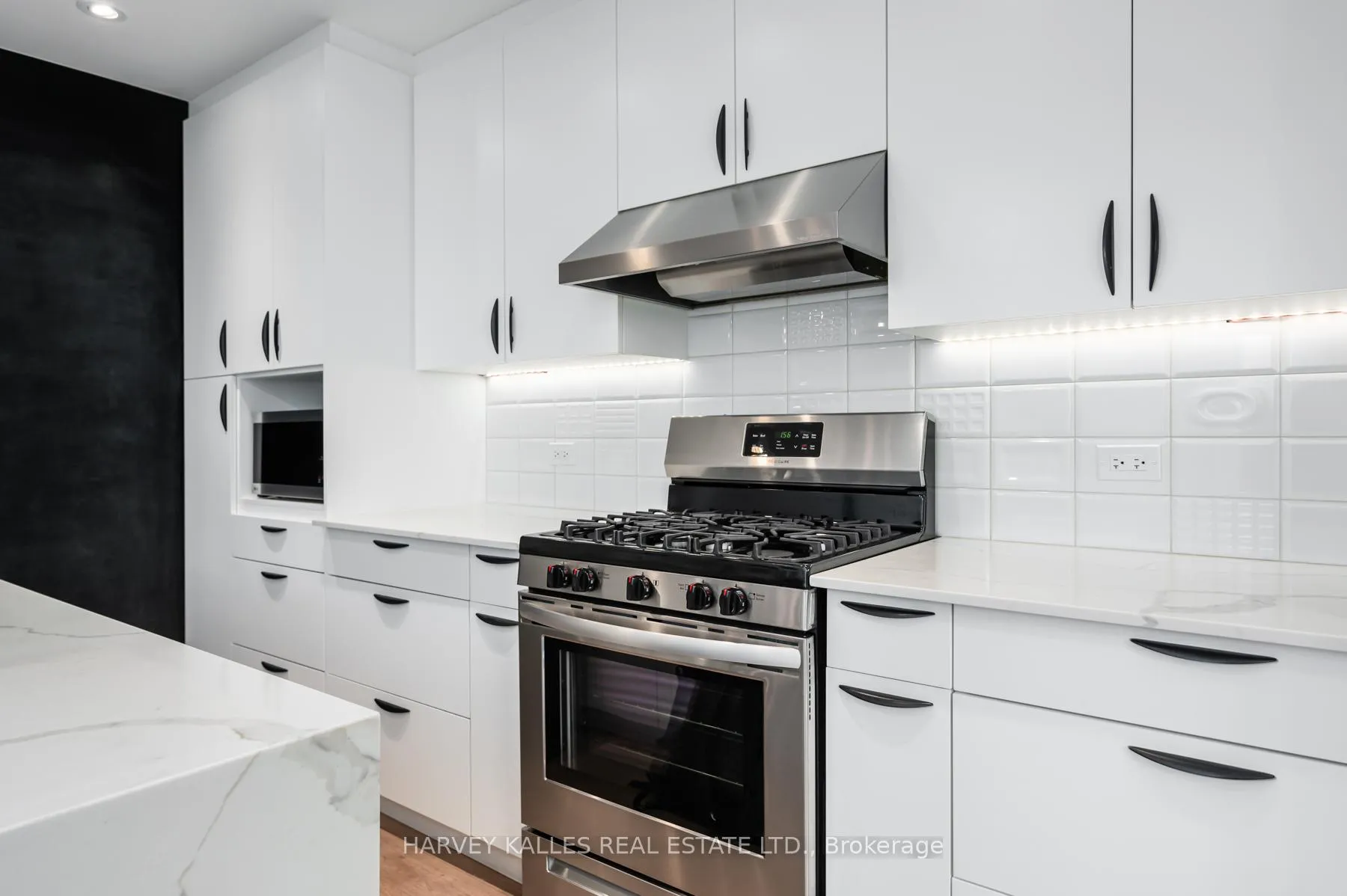 Photo 12 of 175 Lawrence Avenue W, Toronto, Lawrence Park South — HOMEH