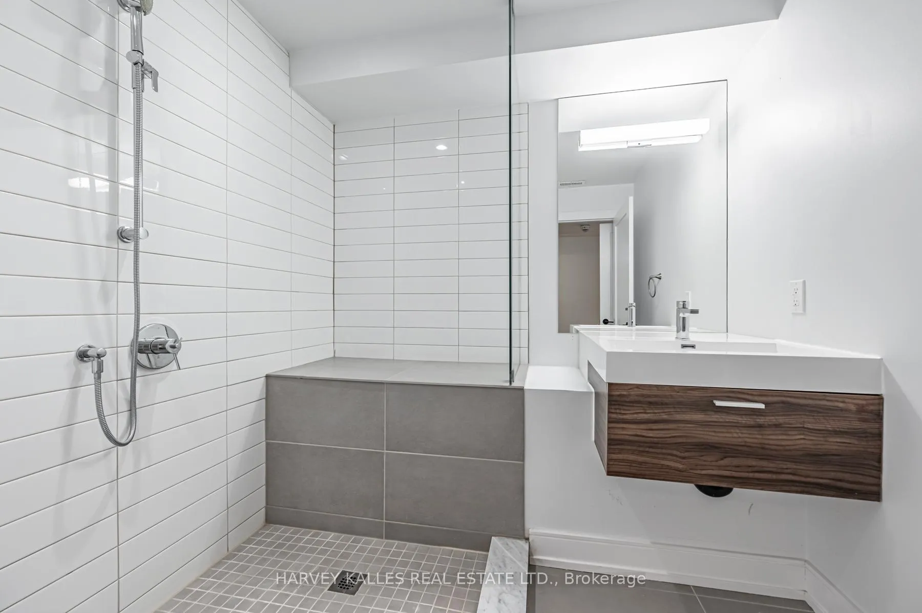 Photo 31 of 175 Lawrence Avenue W, Toronto, Lawrence Park South — HOMEH
