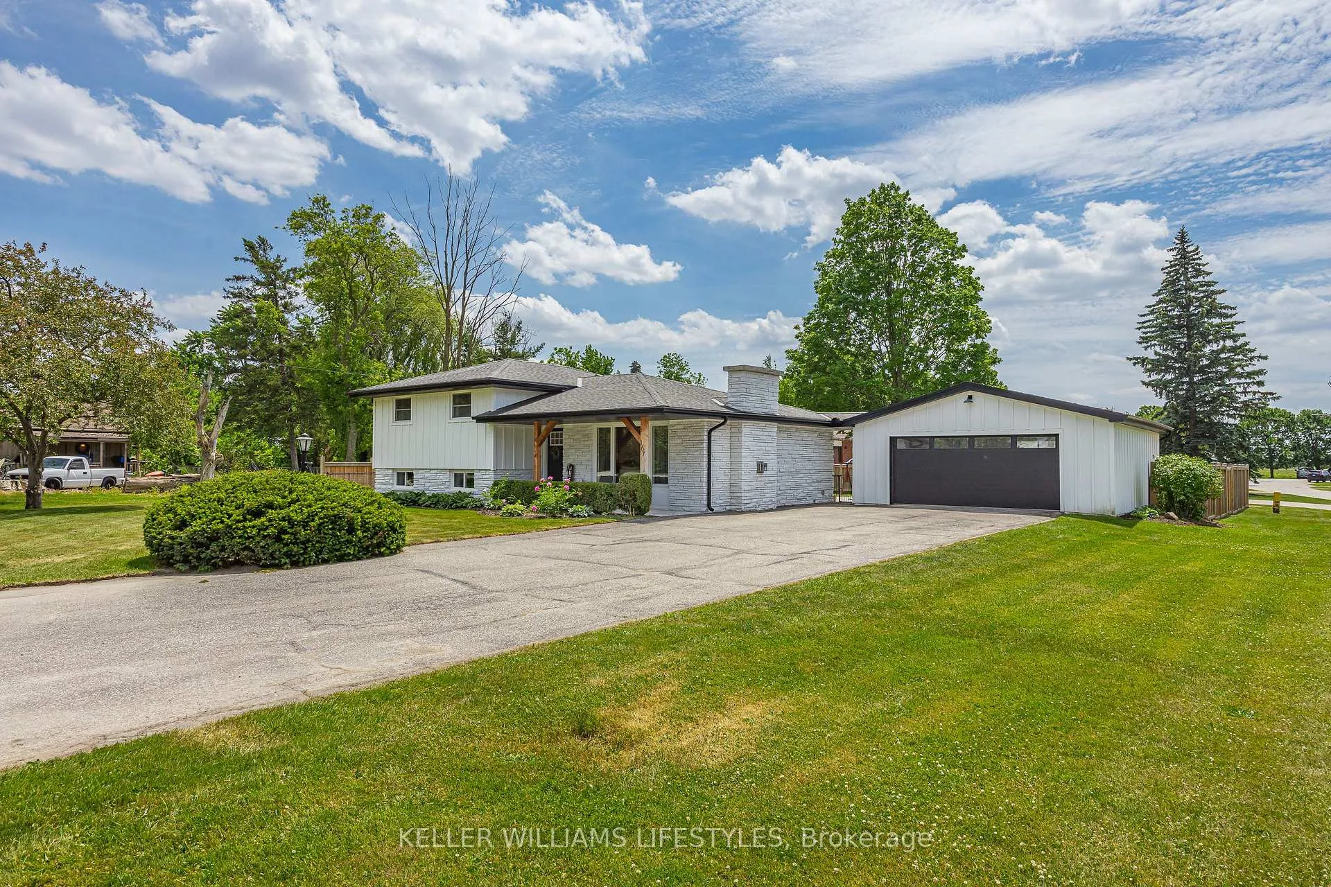 Photo 2 of 167 Mcleod Street, North Middlesex, Parkhill — HOMEH