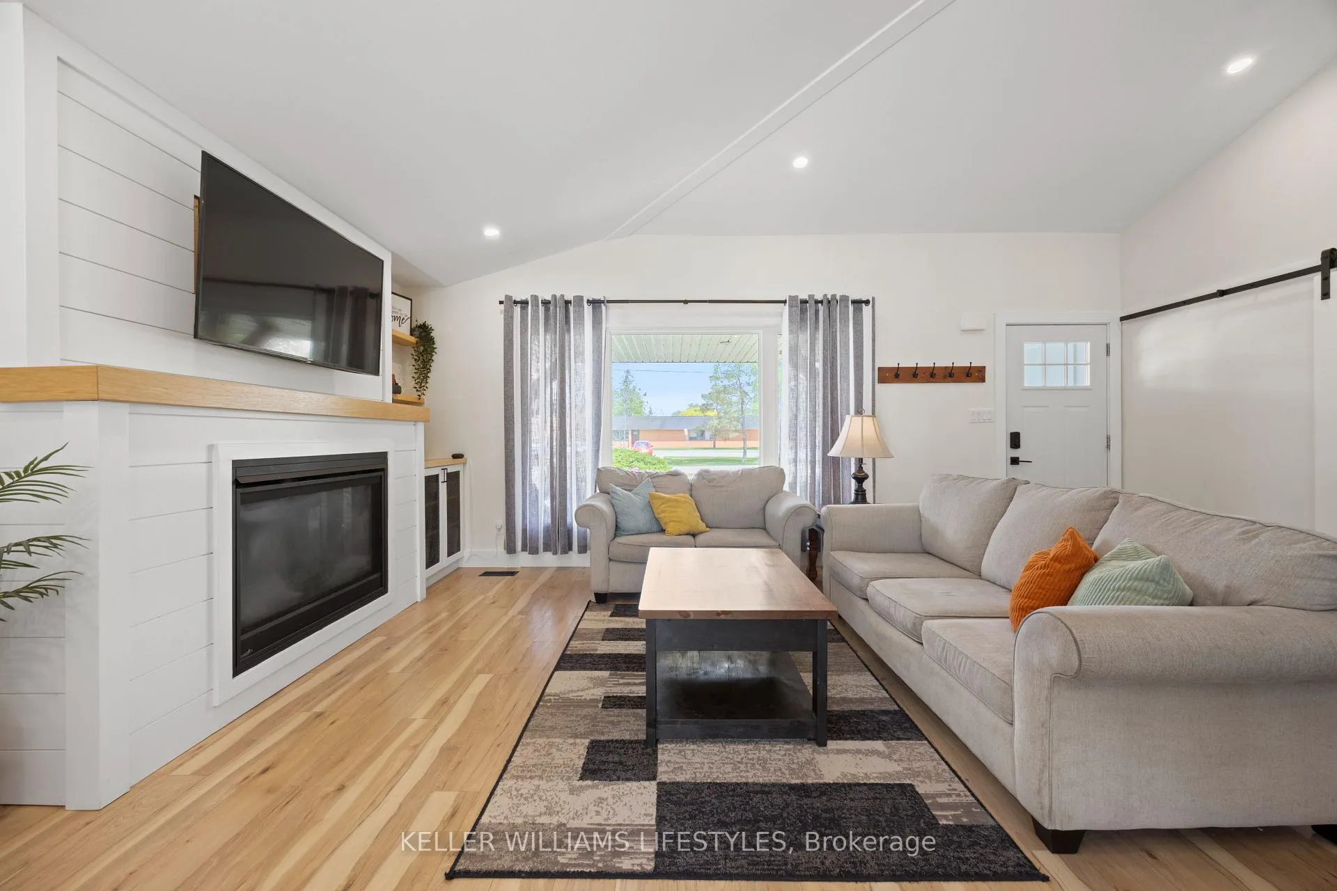 Photo 8 of 167 Mcleod Street, North Middlesex, Parkhill — HOMEH