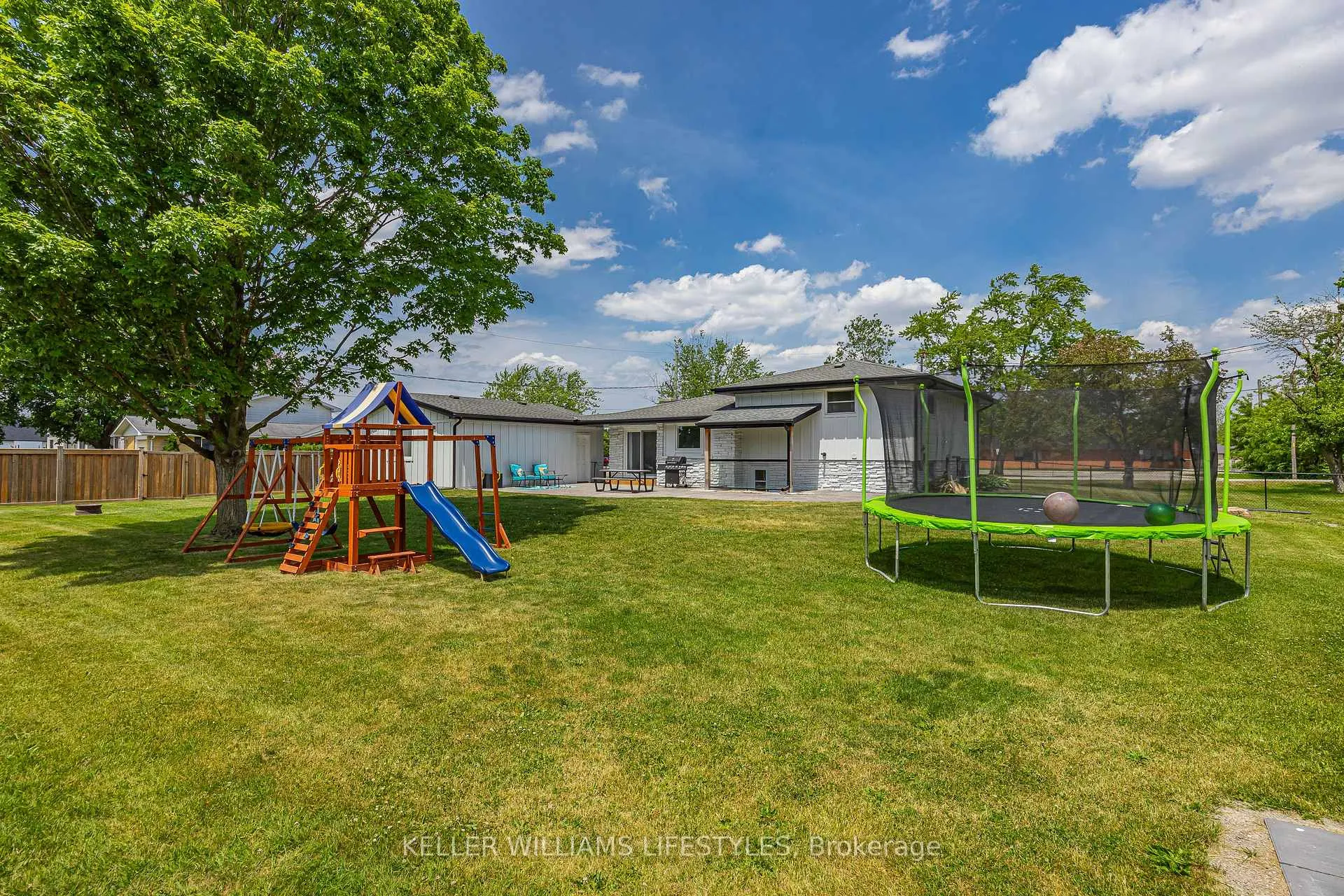 Photo 37 of 167 Mcleod Street, North Middlesex, Parkhill — HOMEH
