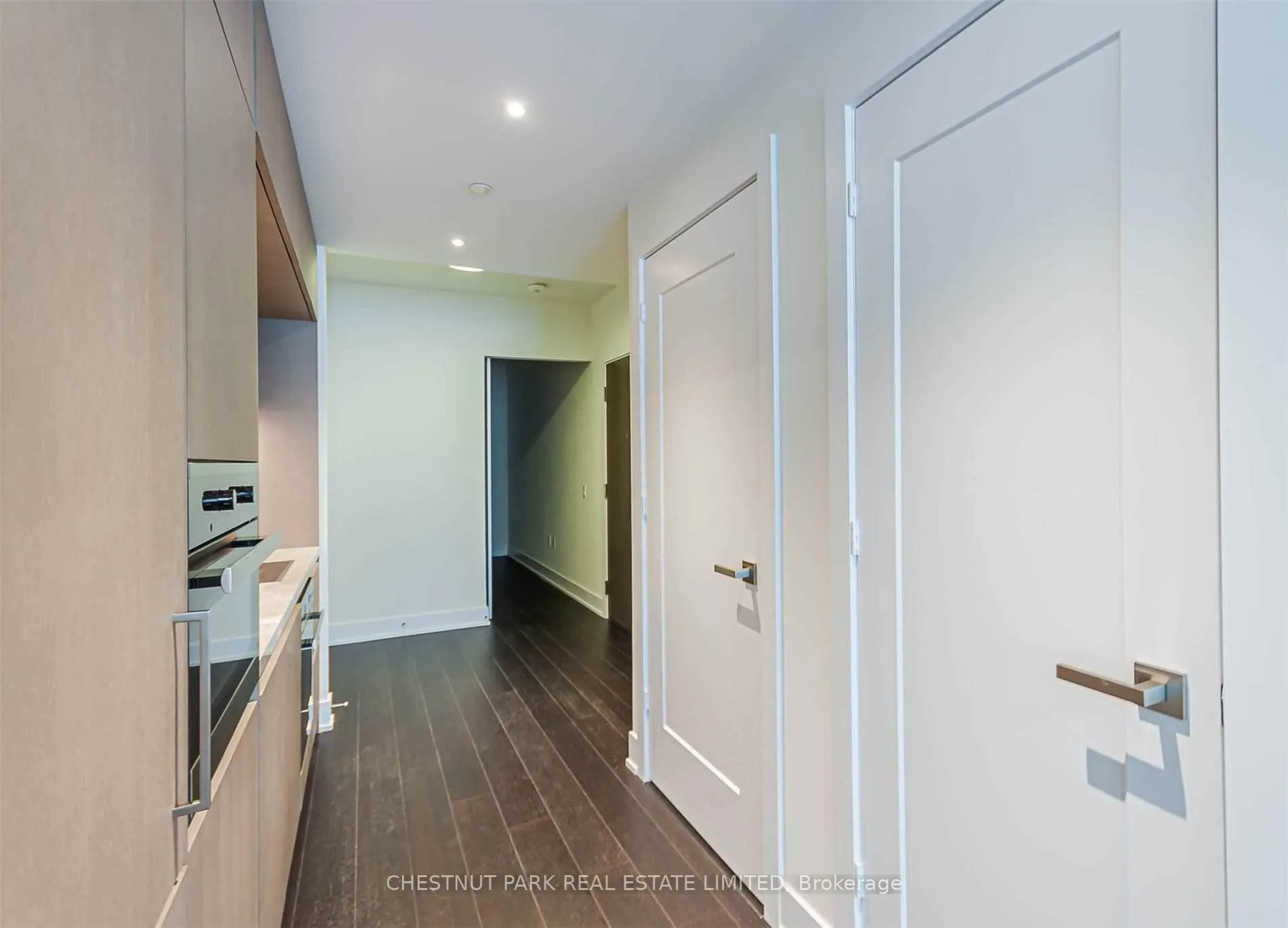 Photo 5 of Unit 405, 6 Jackes Avenue, Toronto, Rosedale-Moore Park — HOMEH