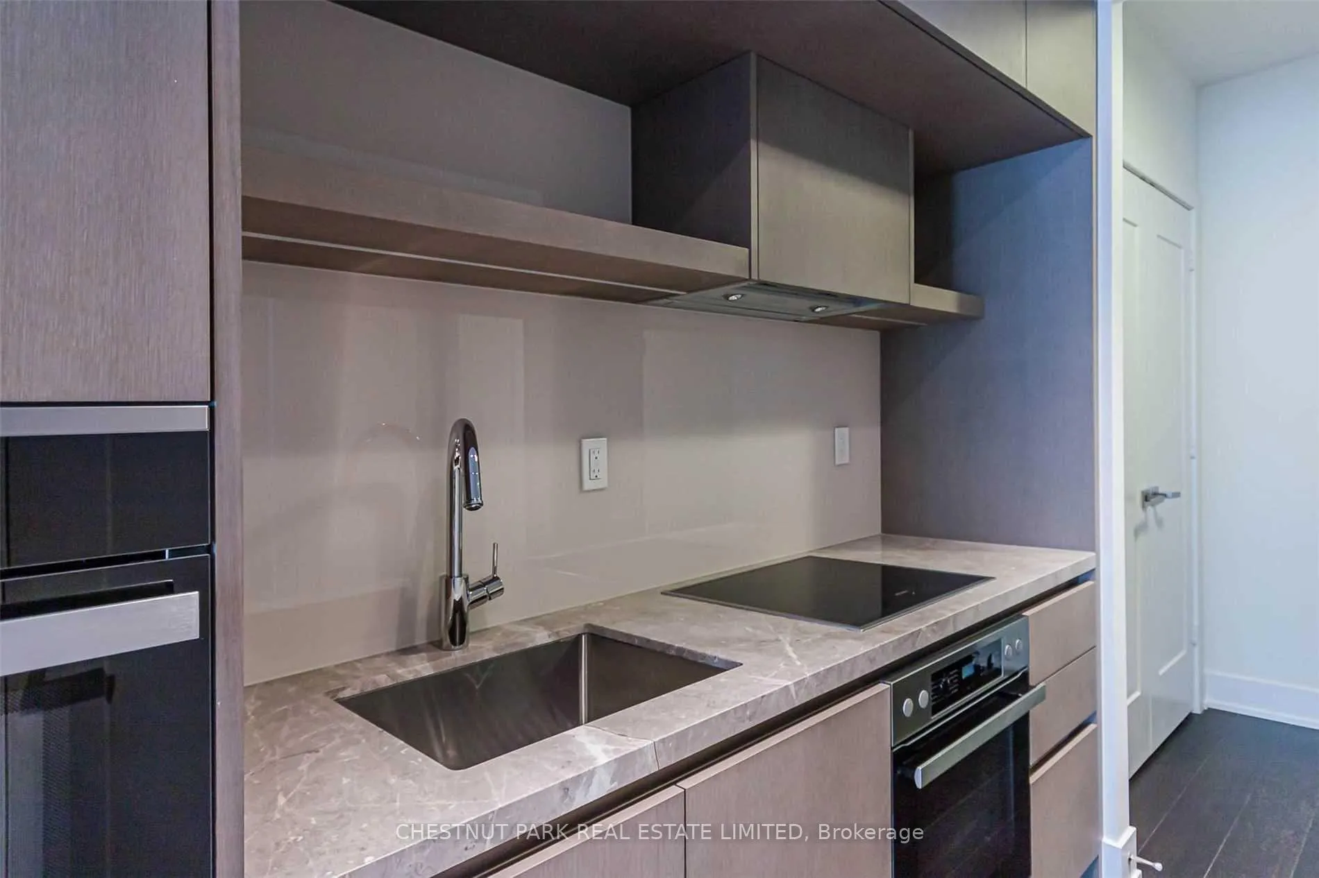 Photo 8 of Unit 405, 6 Jackes Avenue, Toronto, Rosedale-Moore Park — HOMEH