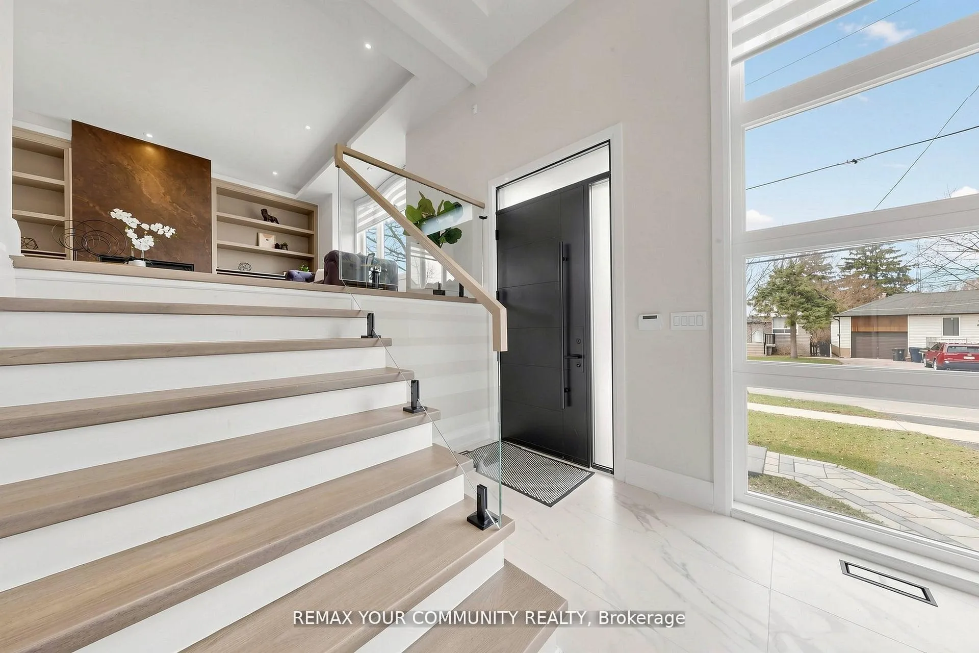 Photo 2 of 97 Ranee Avenue, Toronto, Englemount-Lawrence — HOMEH