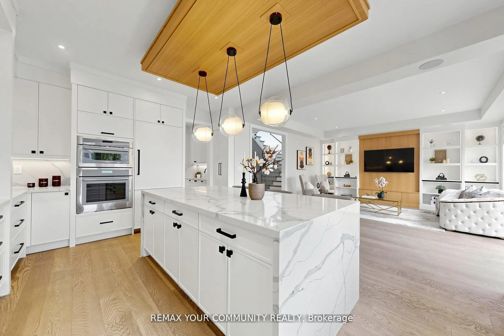 Photo 13 of 97 Ranee Avenue, Toronto, Englemount-Lawrence — HOMEH
