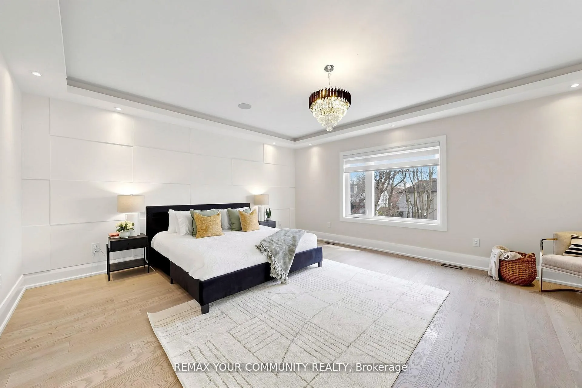 Photo 32 of 97 Ranee Avenue, Toronto, Englemount-Lawrence — HOMEH