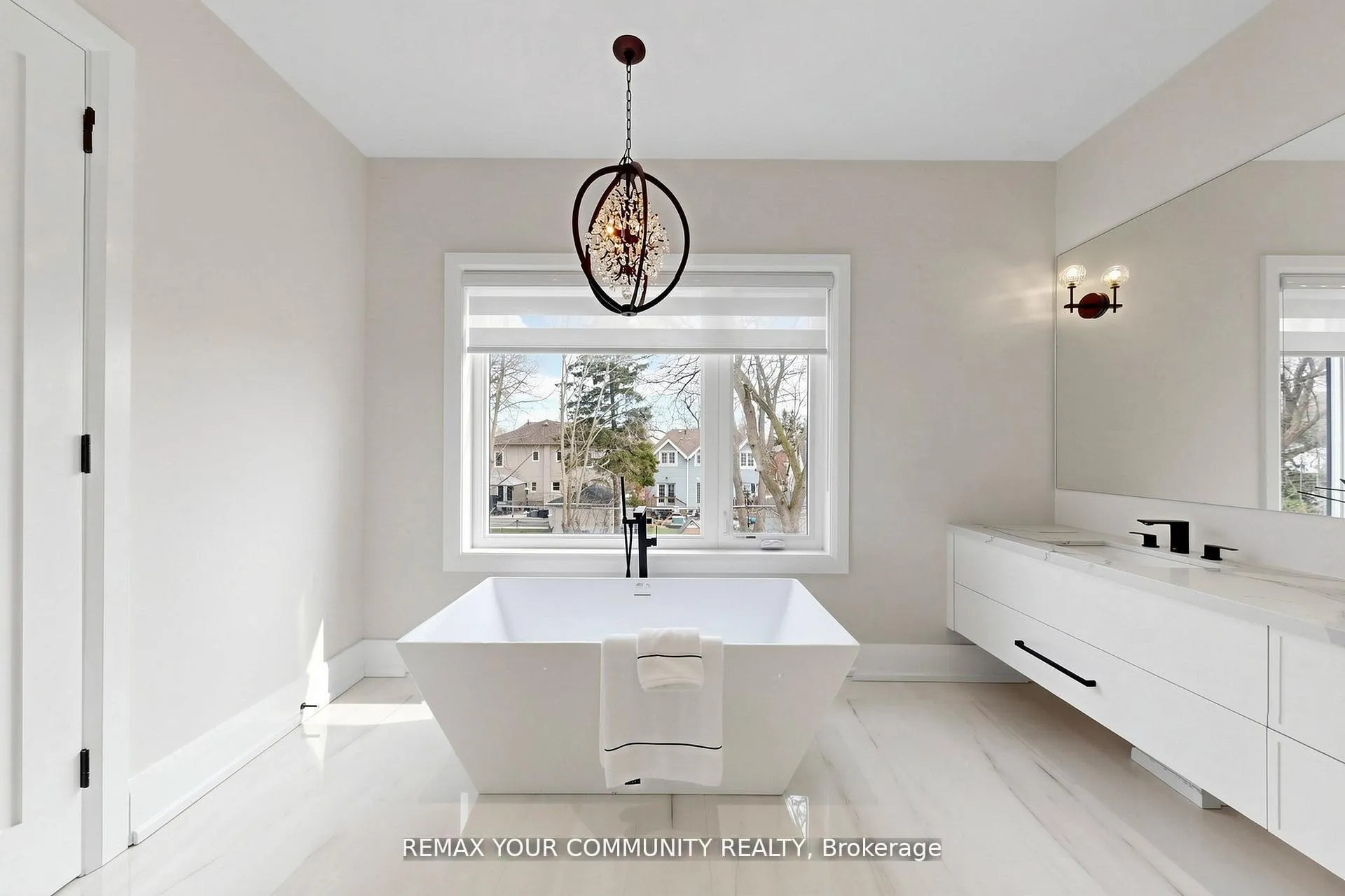 Photo 36 of 97 Ranee Avenue, Toronto, Englemount-Lawrence — HOMEH