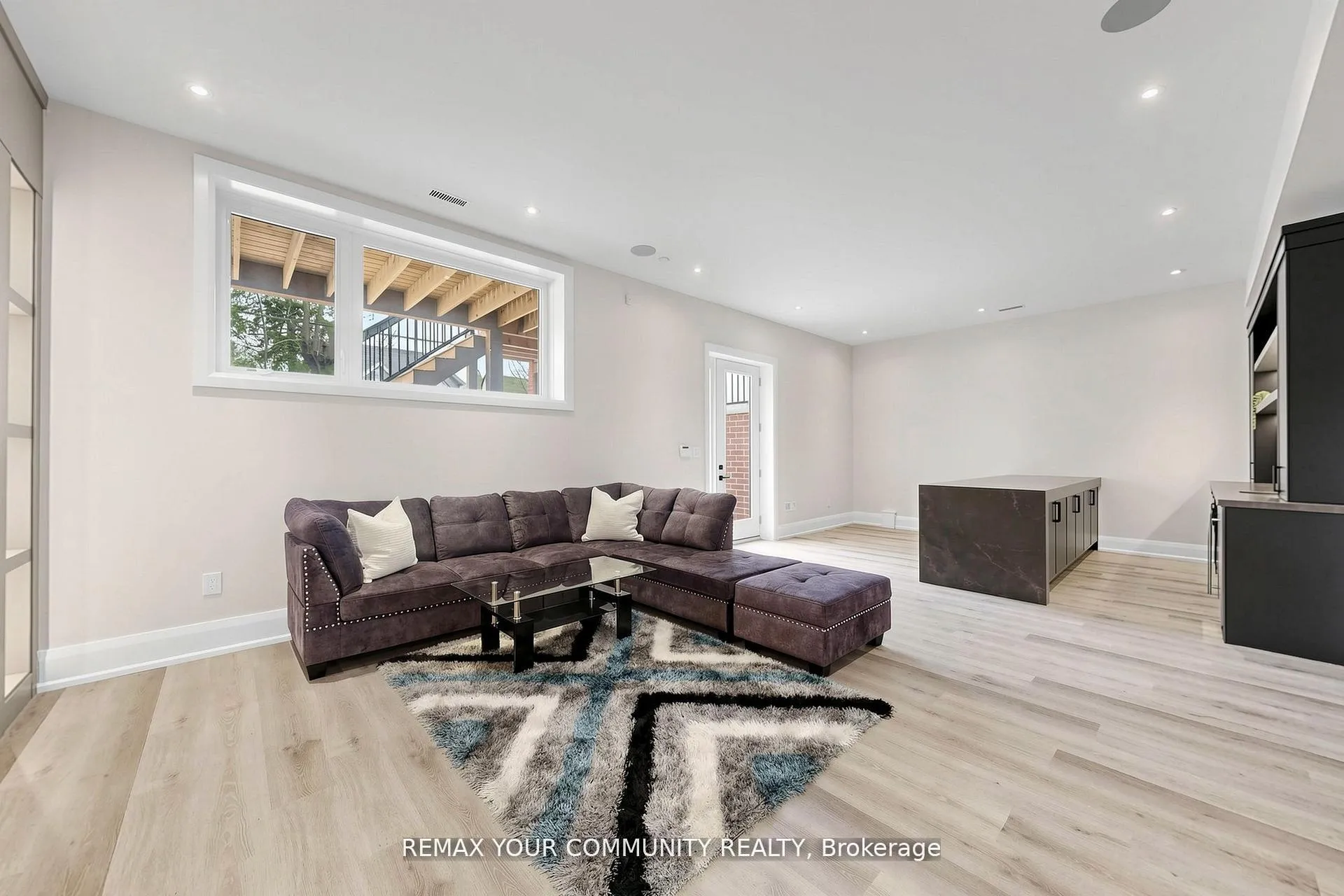 Photo 40 of 97 Ranee Avenue, Toronto, Englemount-Lawrence — HOMEH