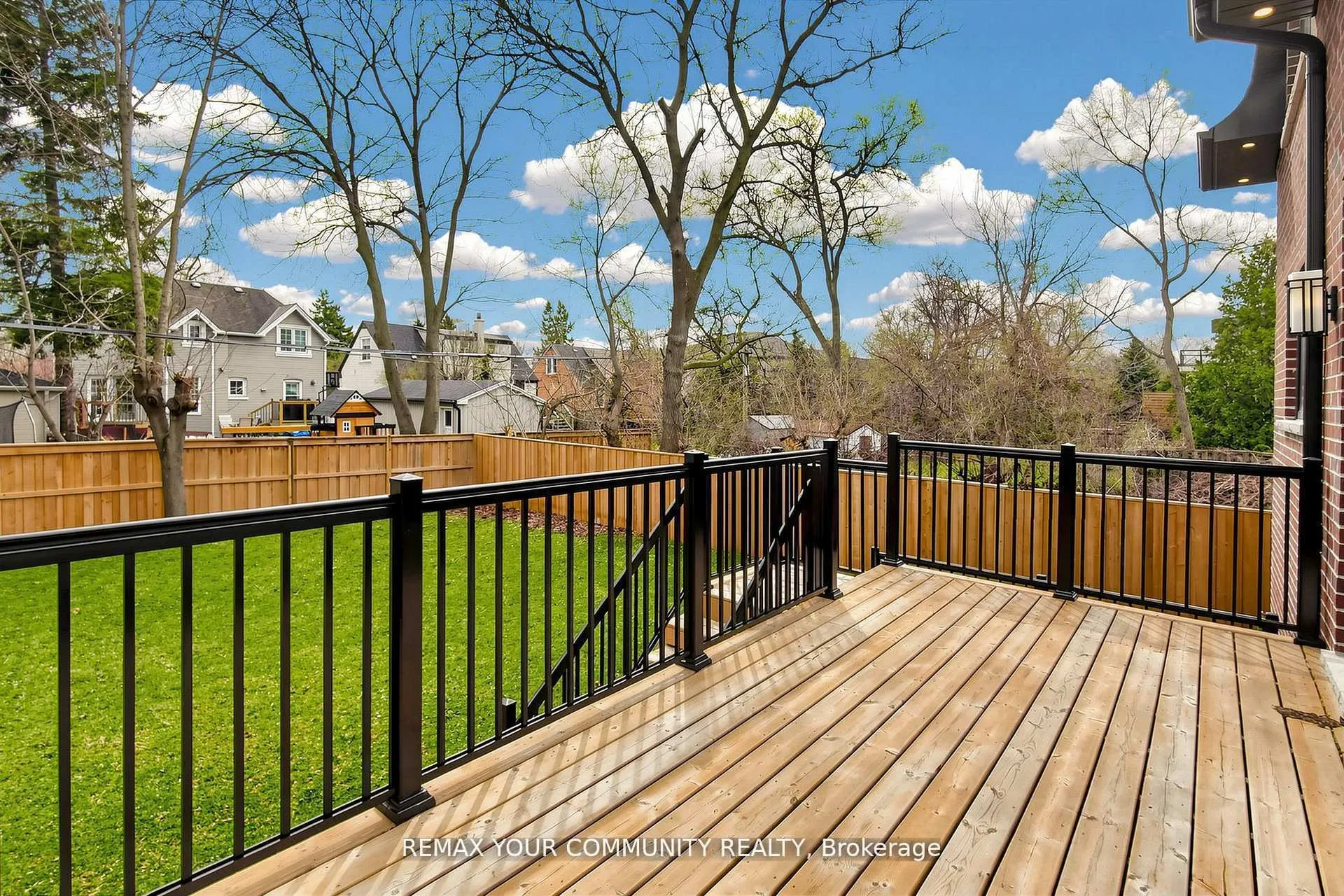 Photo 48 of 97 Ranee Avenue, Toronto, Englemount-Lawrence — HOMEH