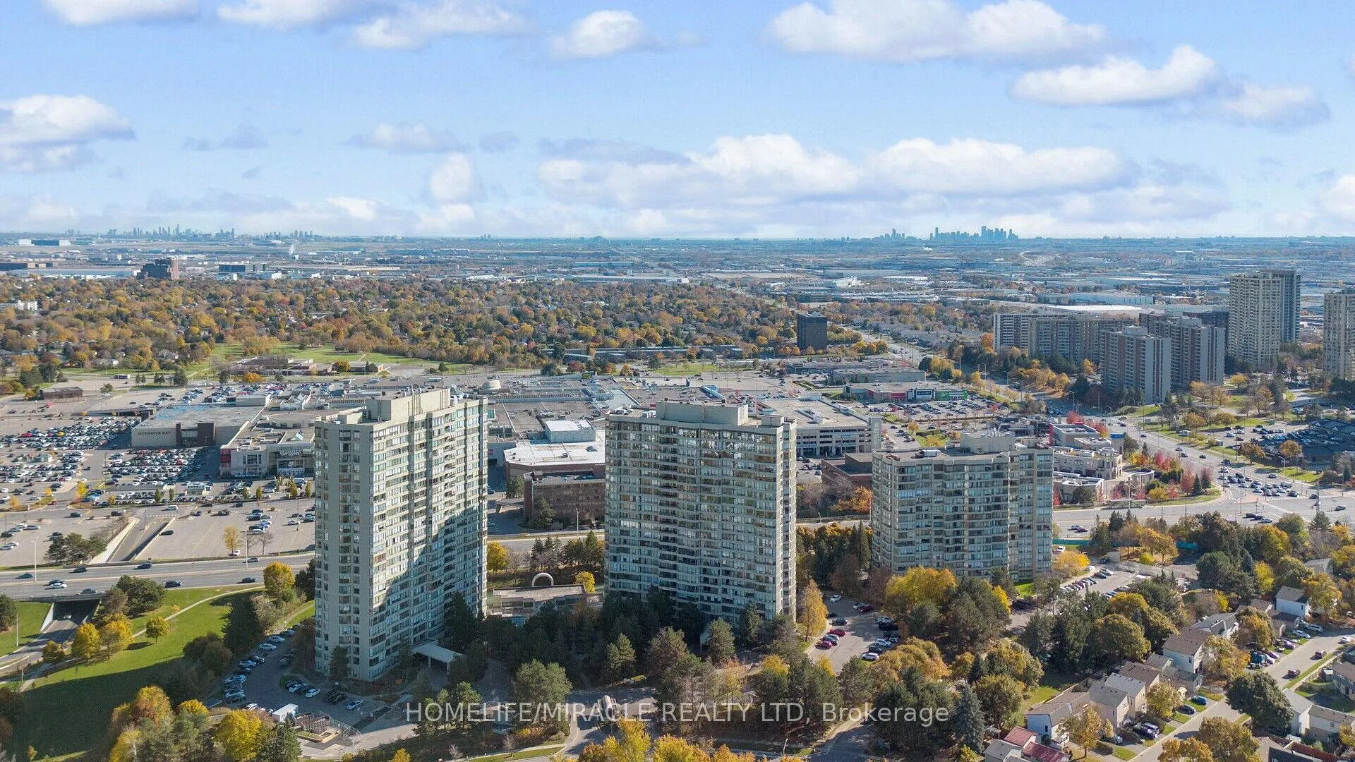 Photo 2 of Unit 510, 22 Hanover Road, Brampton, Queen Street Corridor — HOMEH