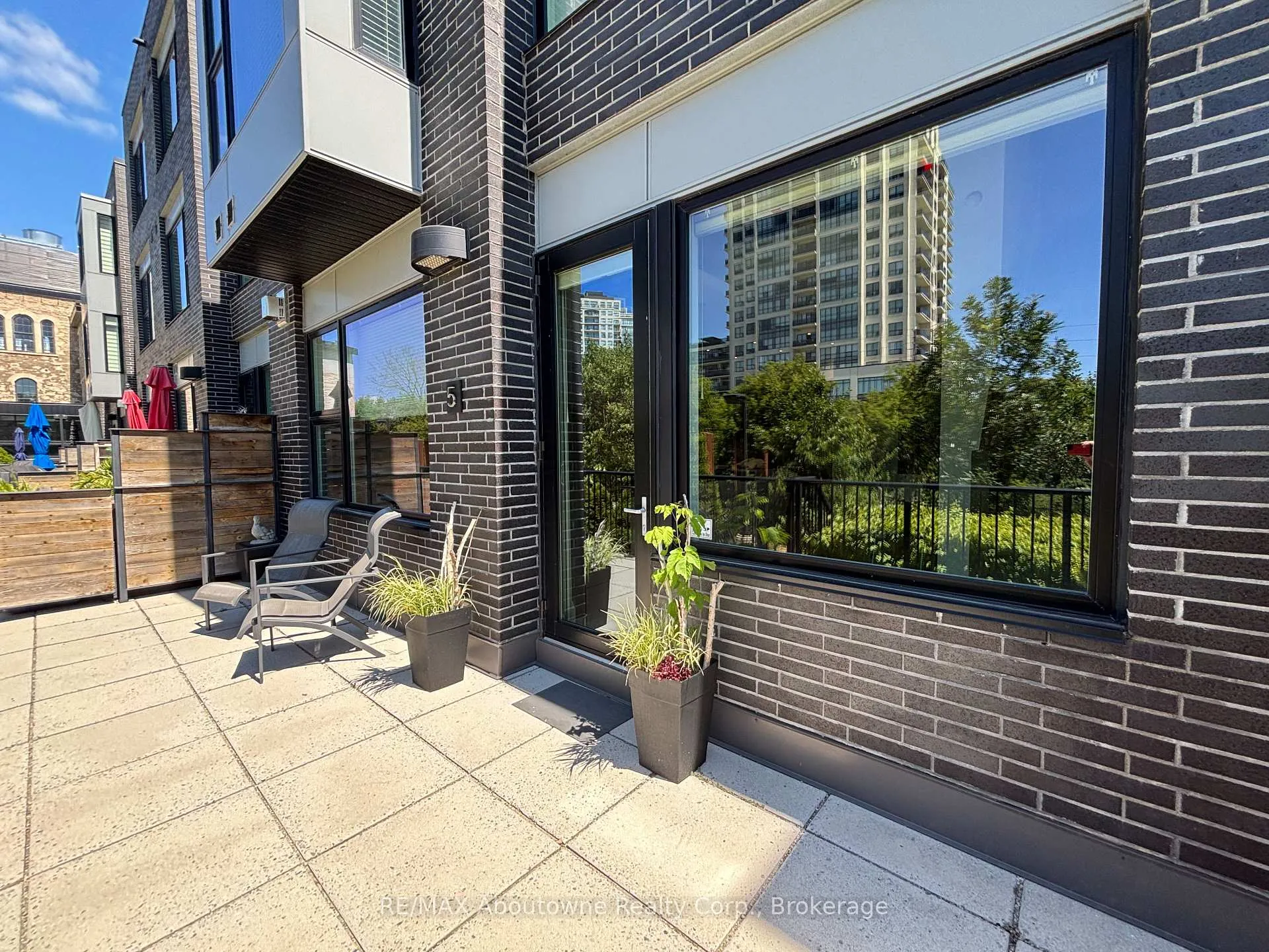 Photo 5 of Unit RL5, 53 Arthur Street S, Guelph, St. Patrick's Ward — HOMEH