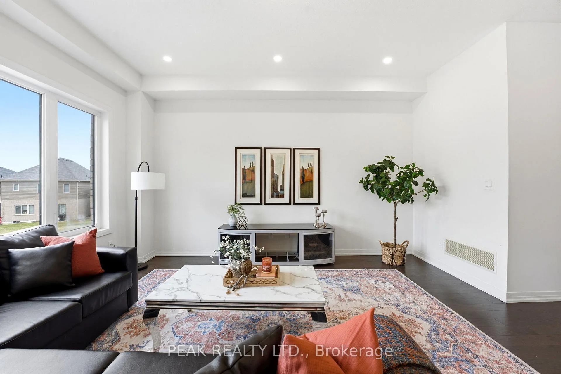 Photo 7 of 23 Stokes Road, Brant, Paris — HOMEH