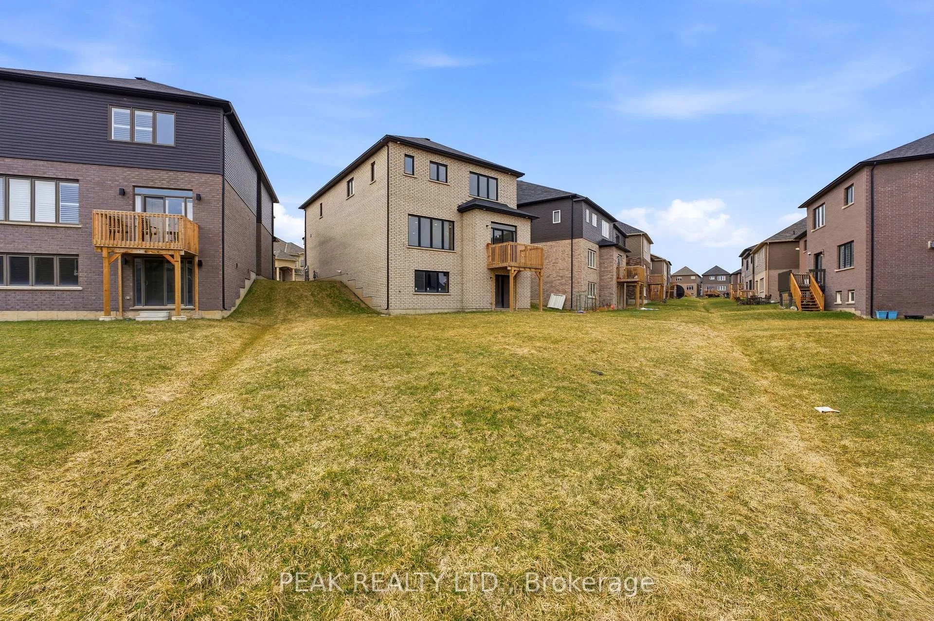 Photo 35 of 23 Stokes Road, Brant, Paris — HOMEH