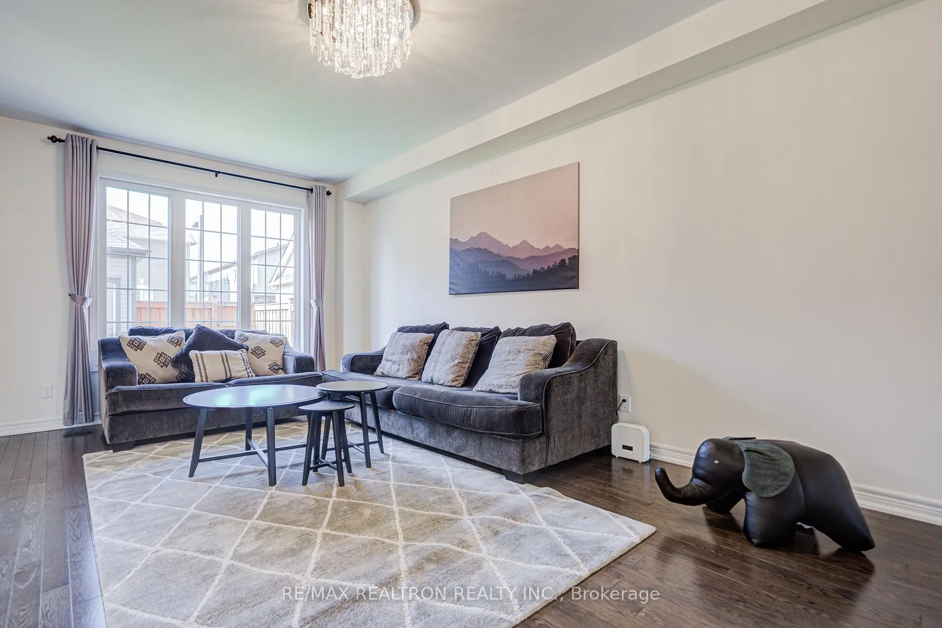 Photo 12 of 2776 Donald Cousens Parkway, Markham, Cornell — HOMEH