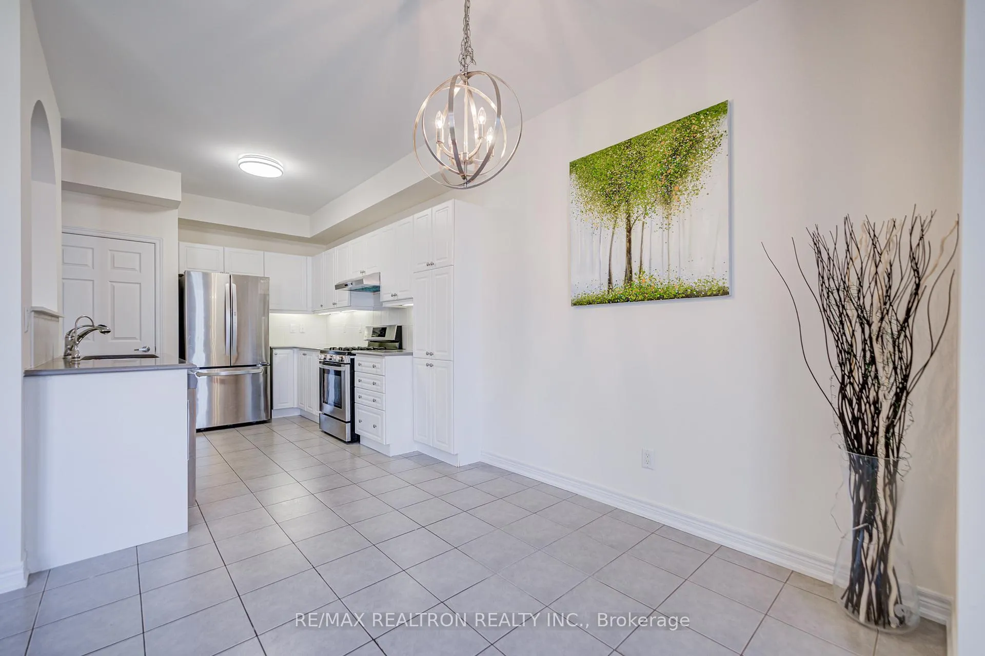 Photo 16 of 2776 Donald Cousens Parkway, Markham, Cornell — HOMEH
