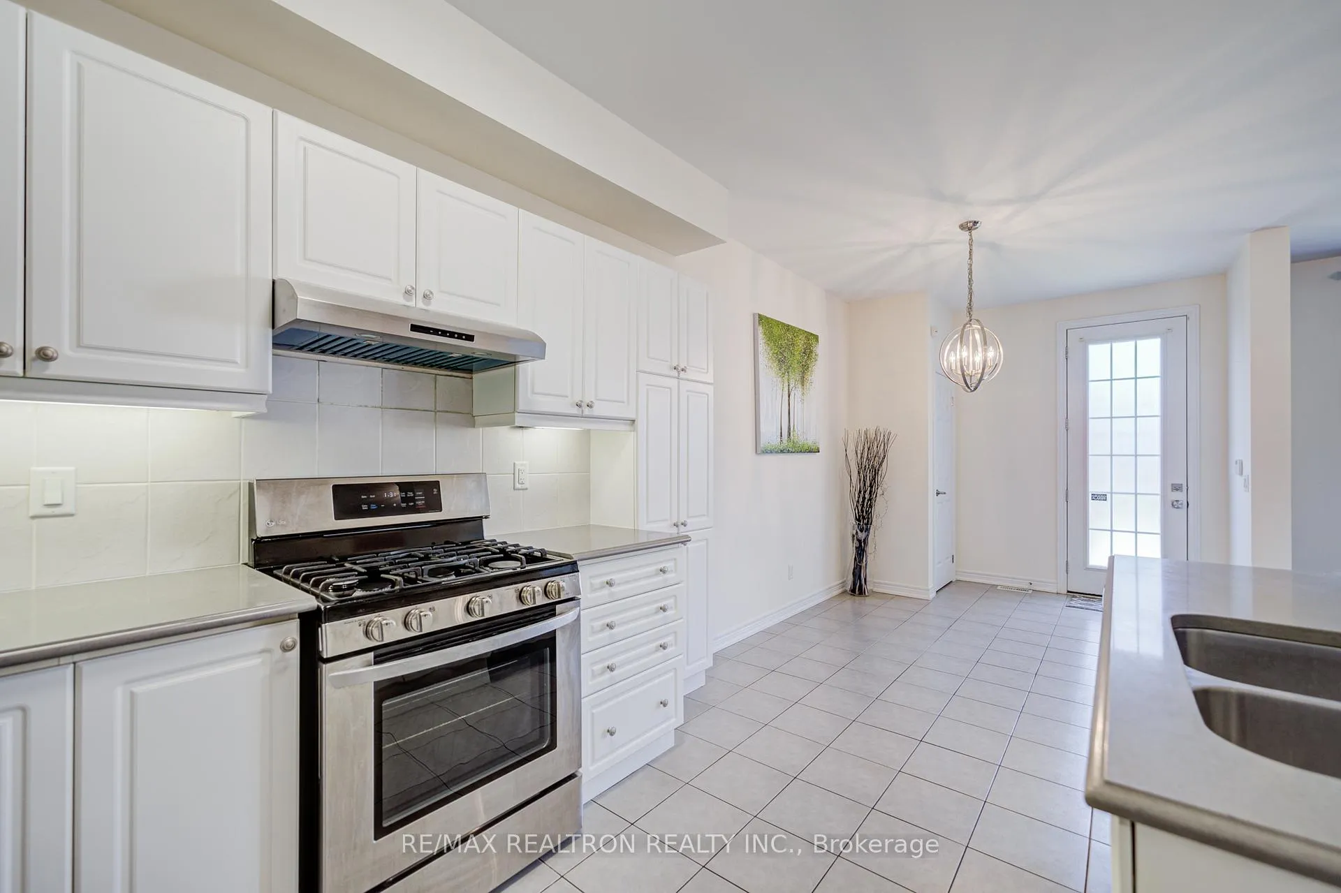 Photo 21 of 2776 Donald Cousens Parkway, Markham, Cornell — HOMEH