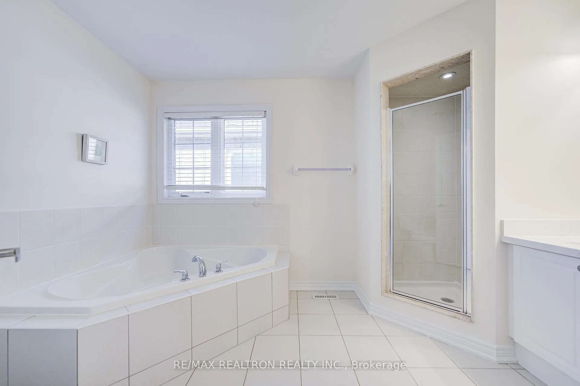 Photo 24 of 2776 Donald Cousens Parkway, Markham, Cornell — HOMEH