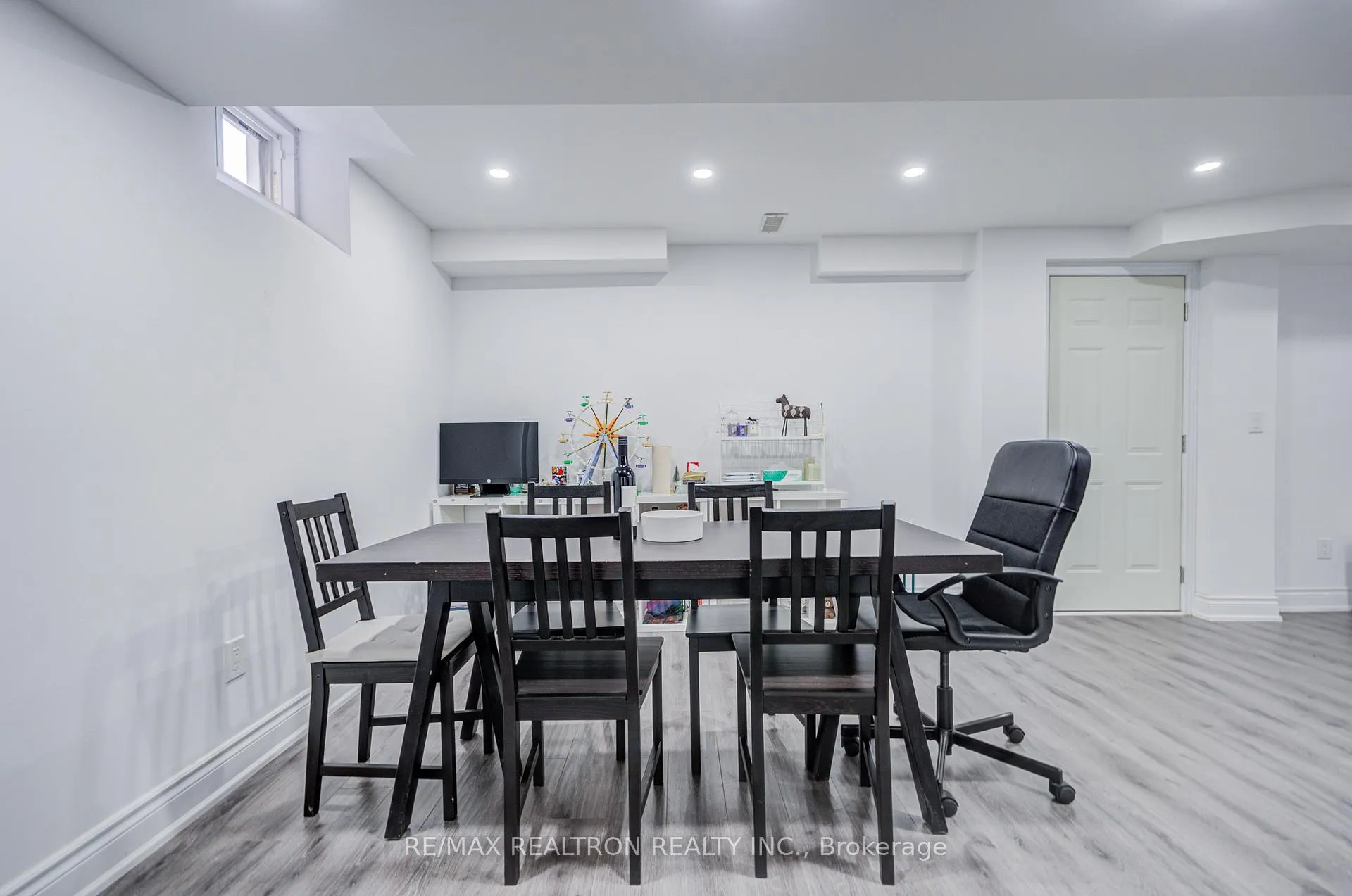 Photo 34 of 2776 Donald Cousens Parkway, Markham, Cornell — HOMEH