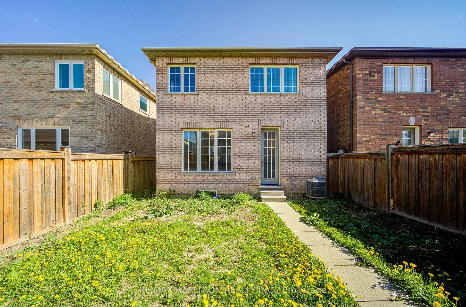 Photo 39 of 2776 Donald Cousens Parkway, Markham, Cornell — HOMEH