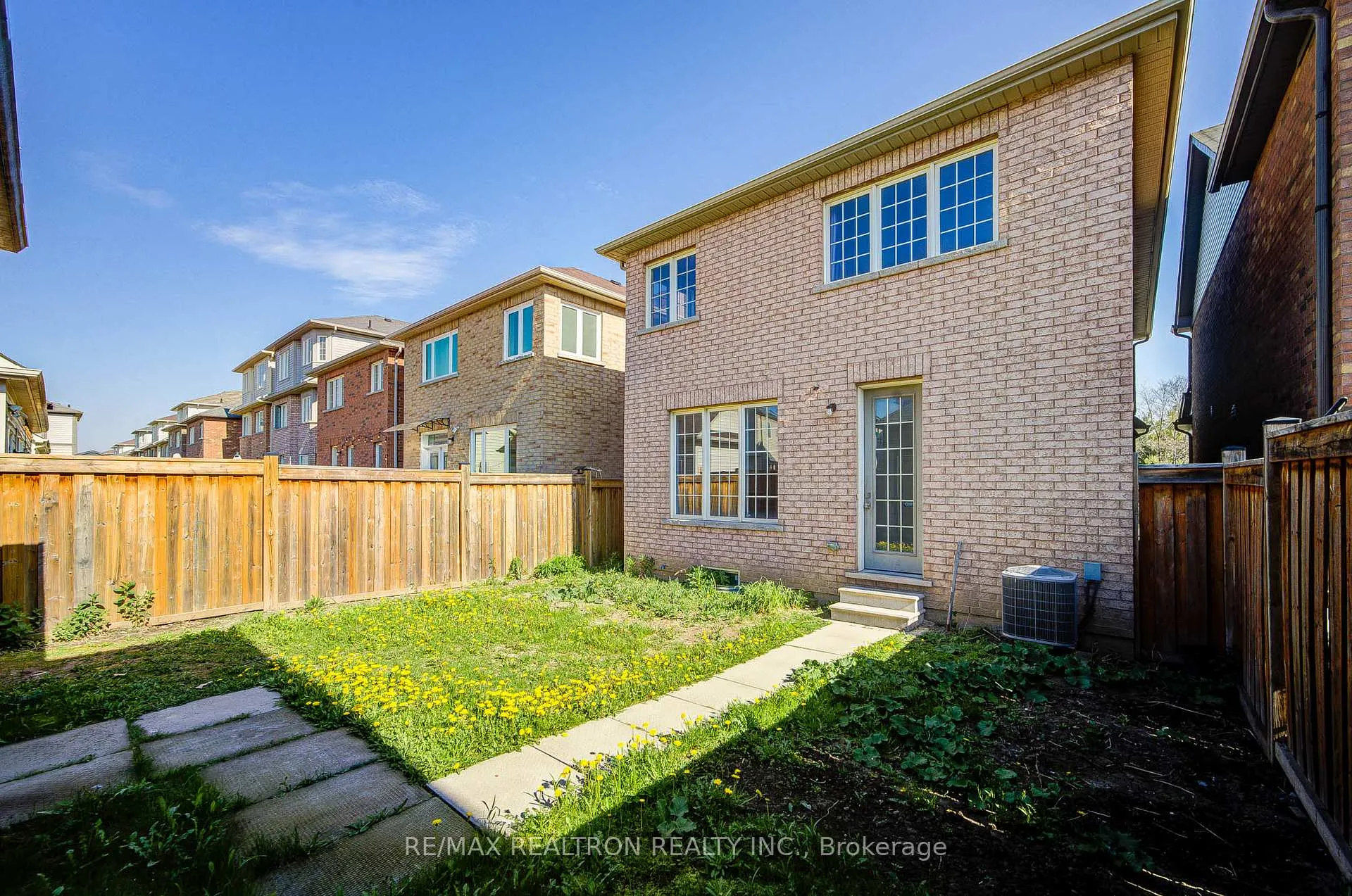 Photo 40 of 2776 Donald Cousens Parkway, Markham, Cornell — HOMEH