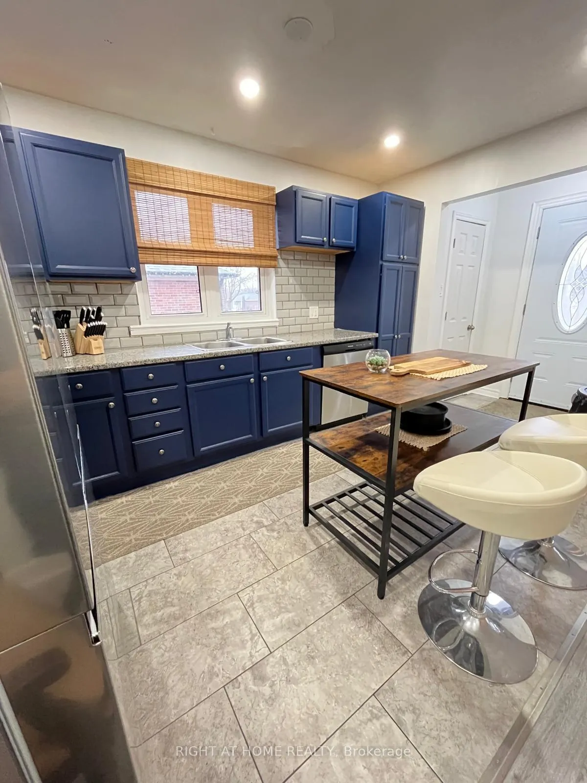 Photo 2 of Unit Main, 601 Olive Avenue, Oshawa, Donevan — HOMEH