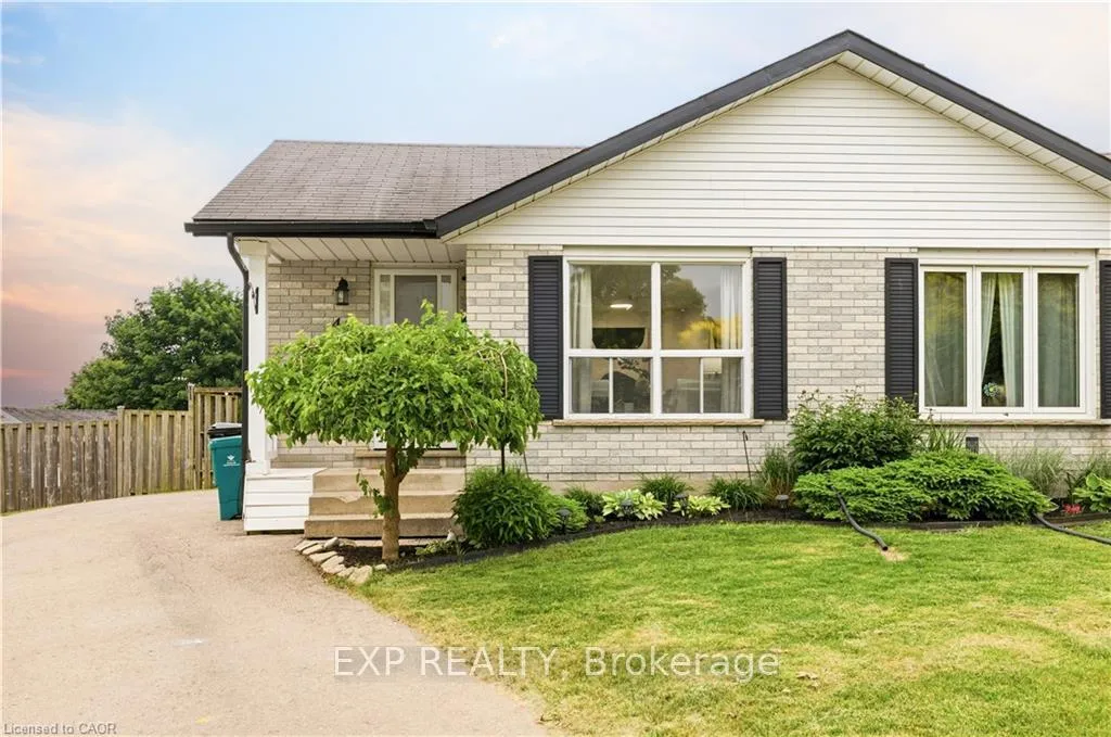 Photo 1 of 45 Catalina Court, Kitchener — HOMEH
