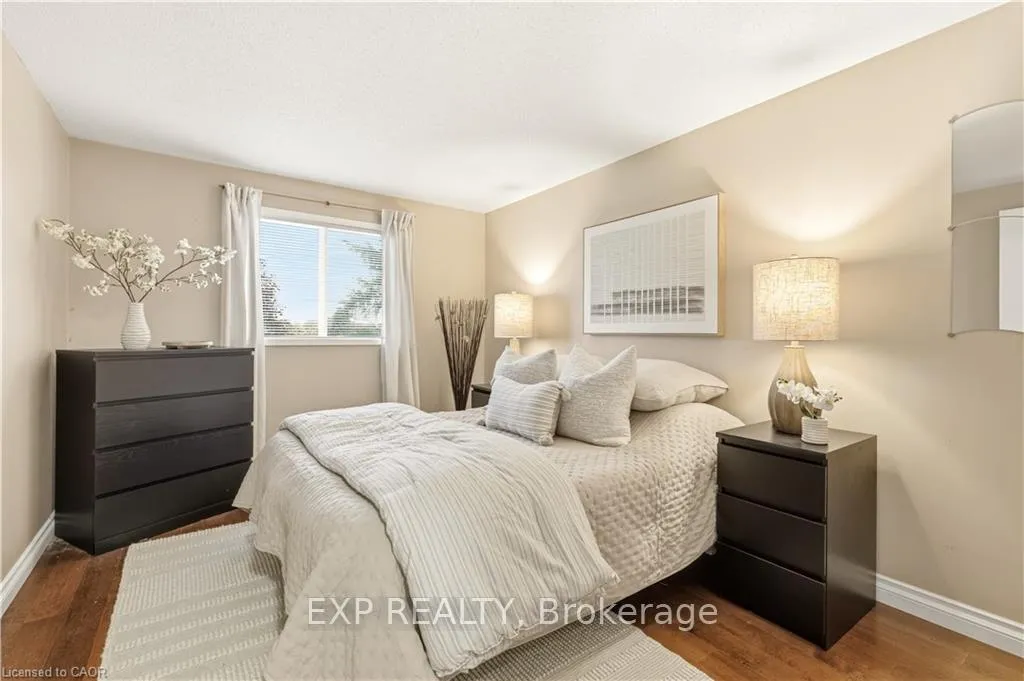 Photo 13 of 45 Catalina Court, Kitchener — HOMEH